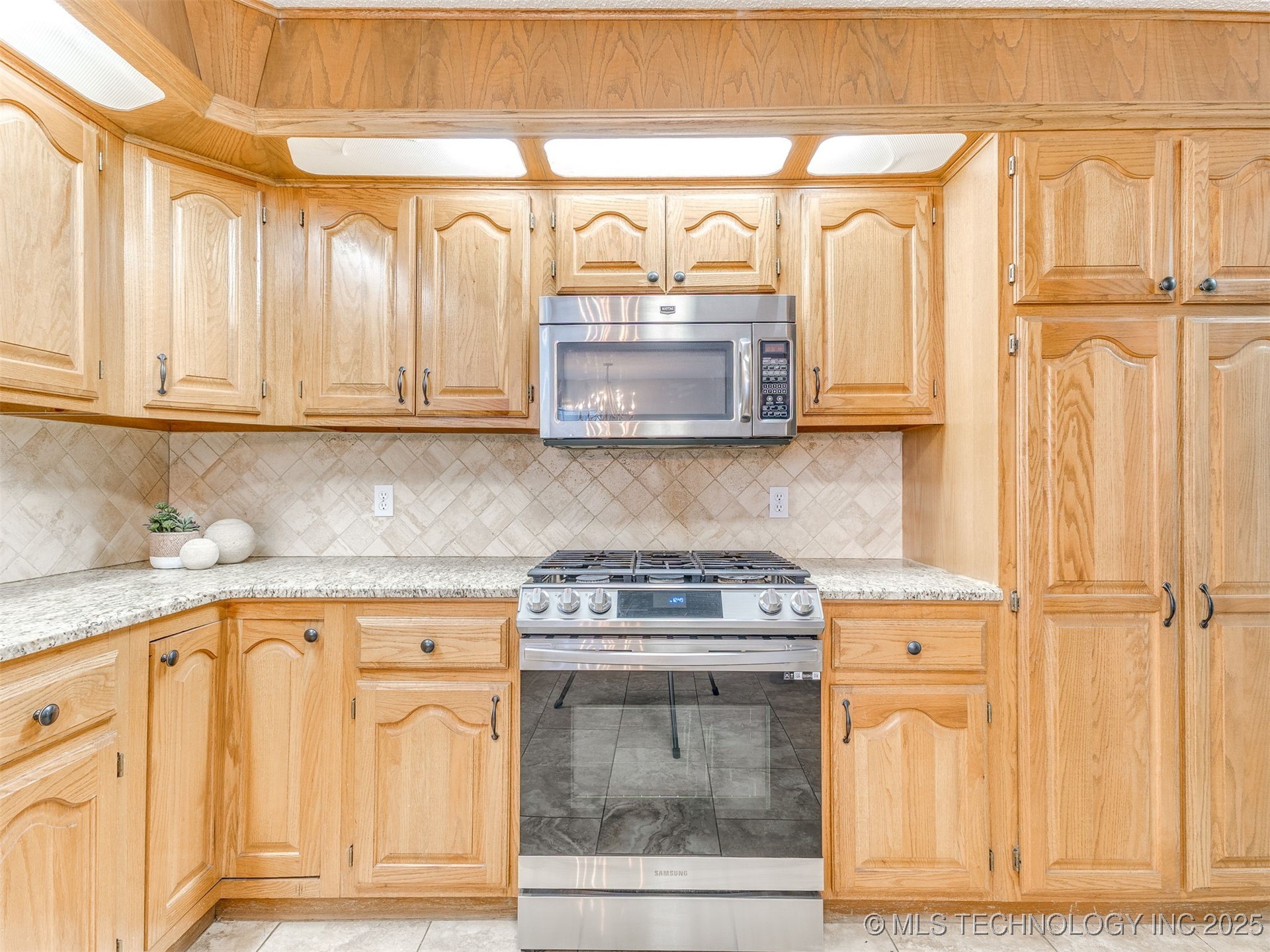 3713 S 71st West Avenue Property Photo 22