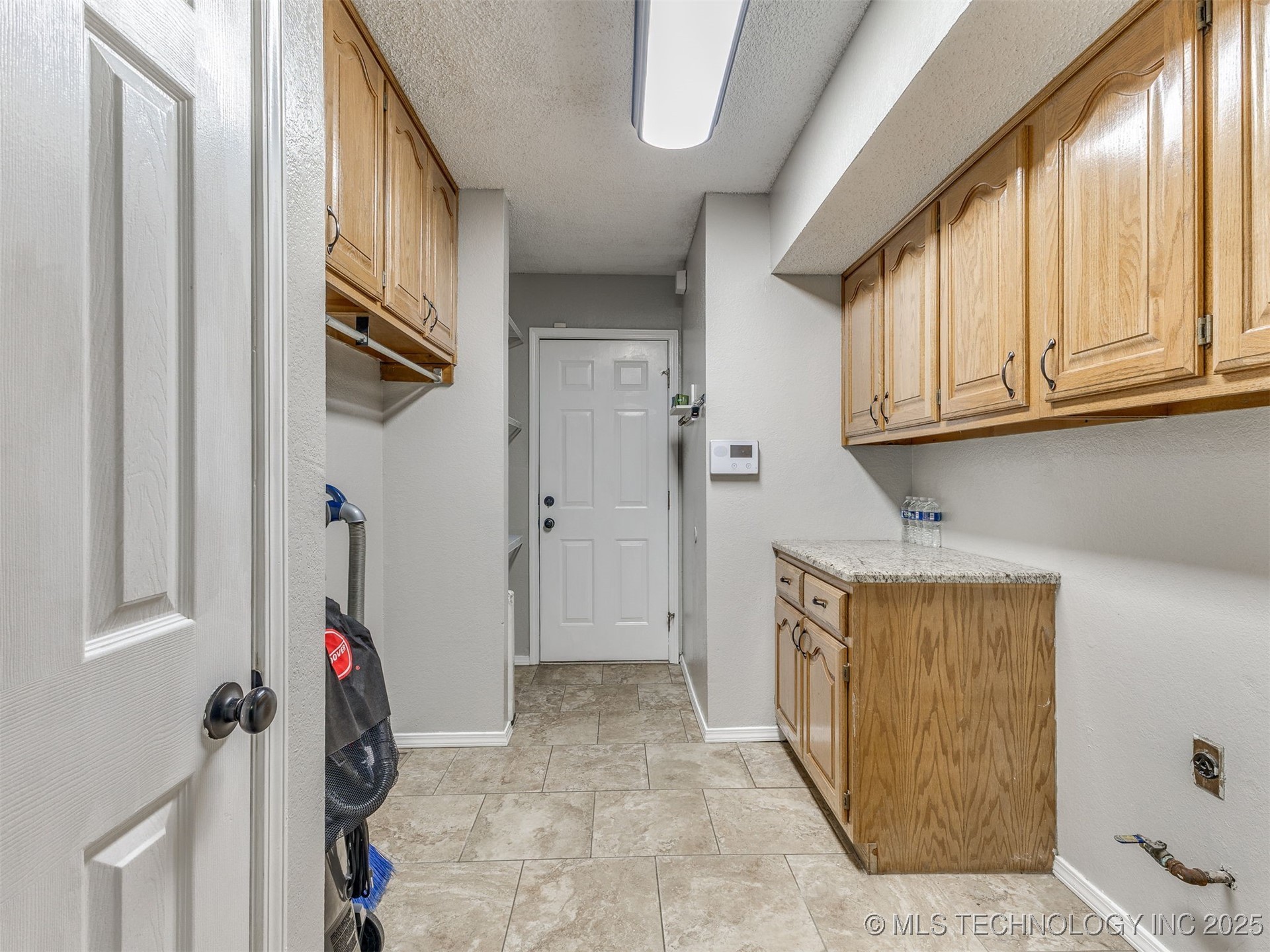 3713 S 71st West Avenue Property Photo 33