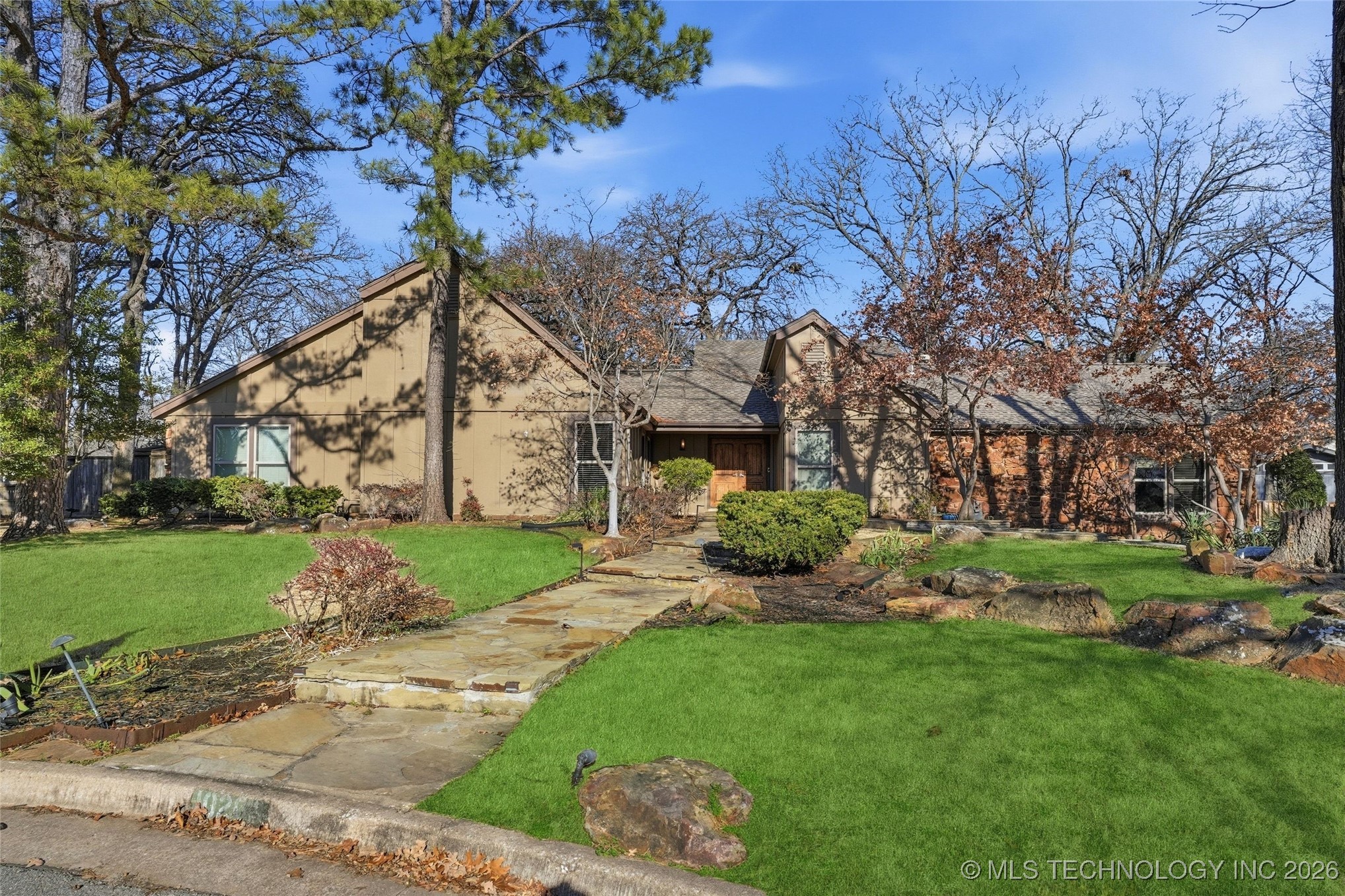 10203 S Richmond Avenue Property Photo 6