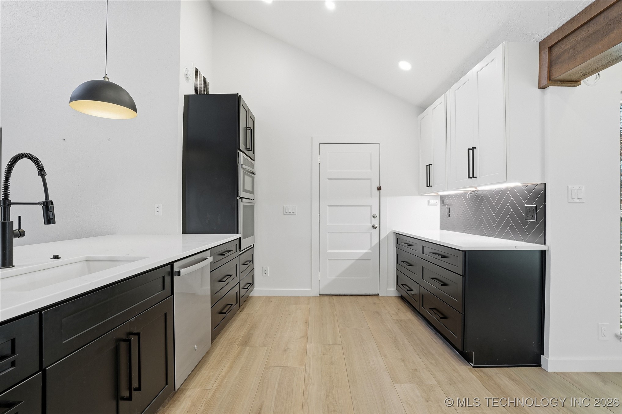 10203 S Richmond Avenue Property Photo 19