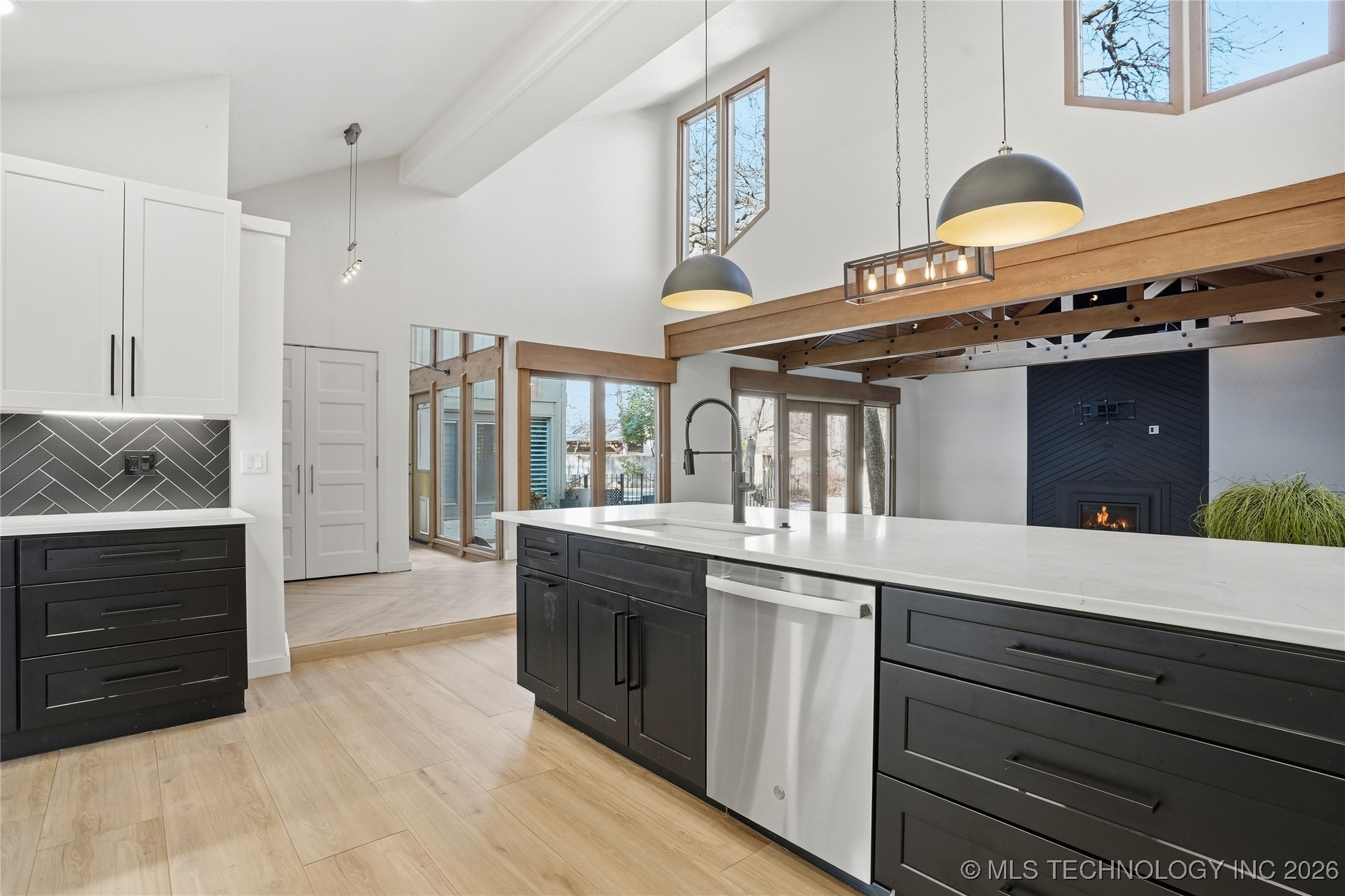 10203 S Richmond Avenue Property Photo 24