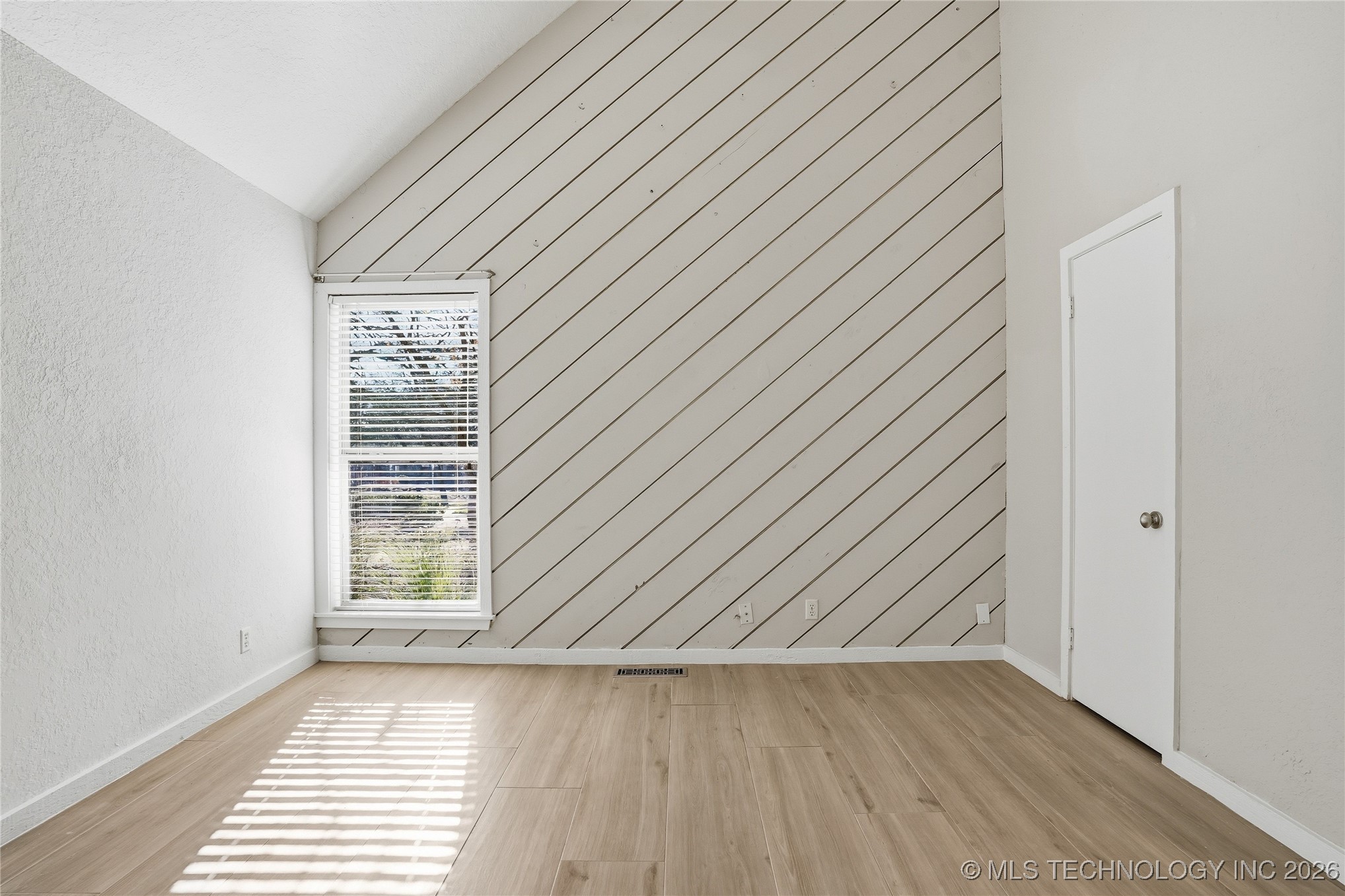 10203 S Richmond Avenue Property Photo 36