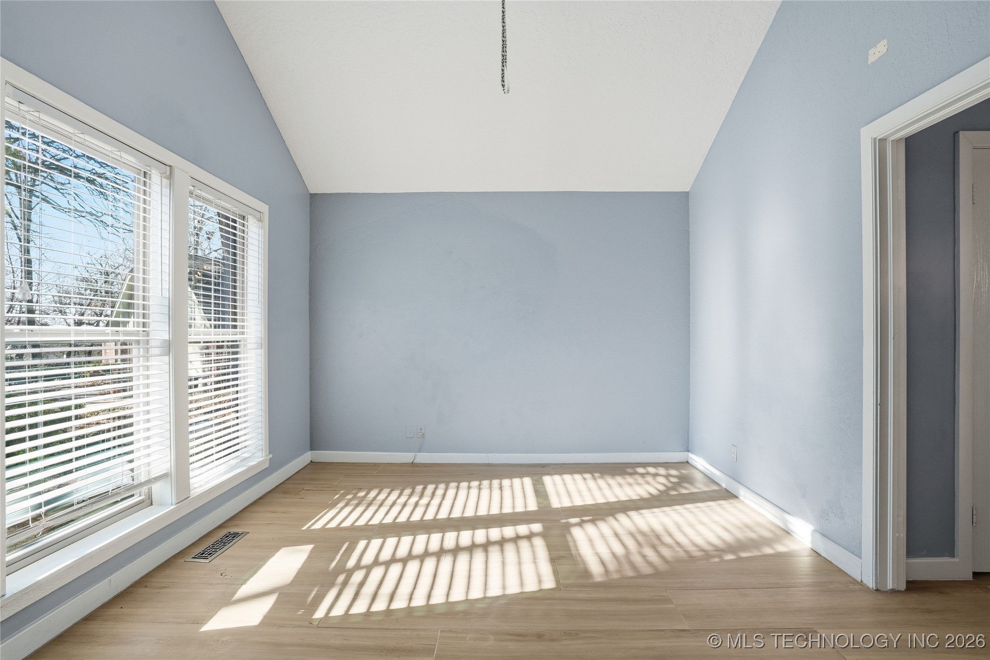 10203 S Richmond Avenue Property Photo 37