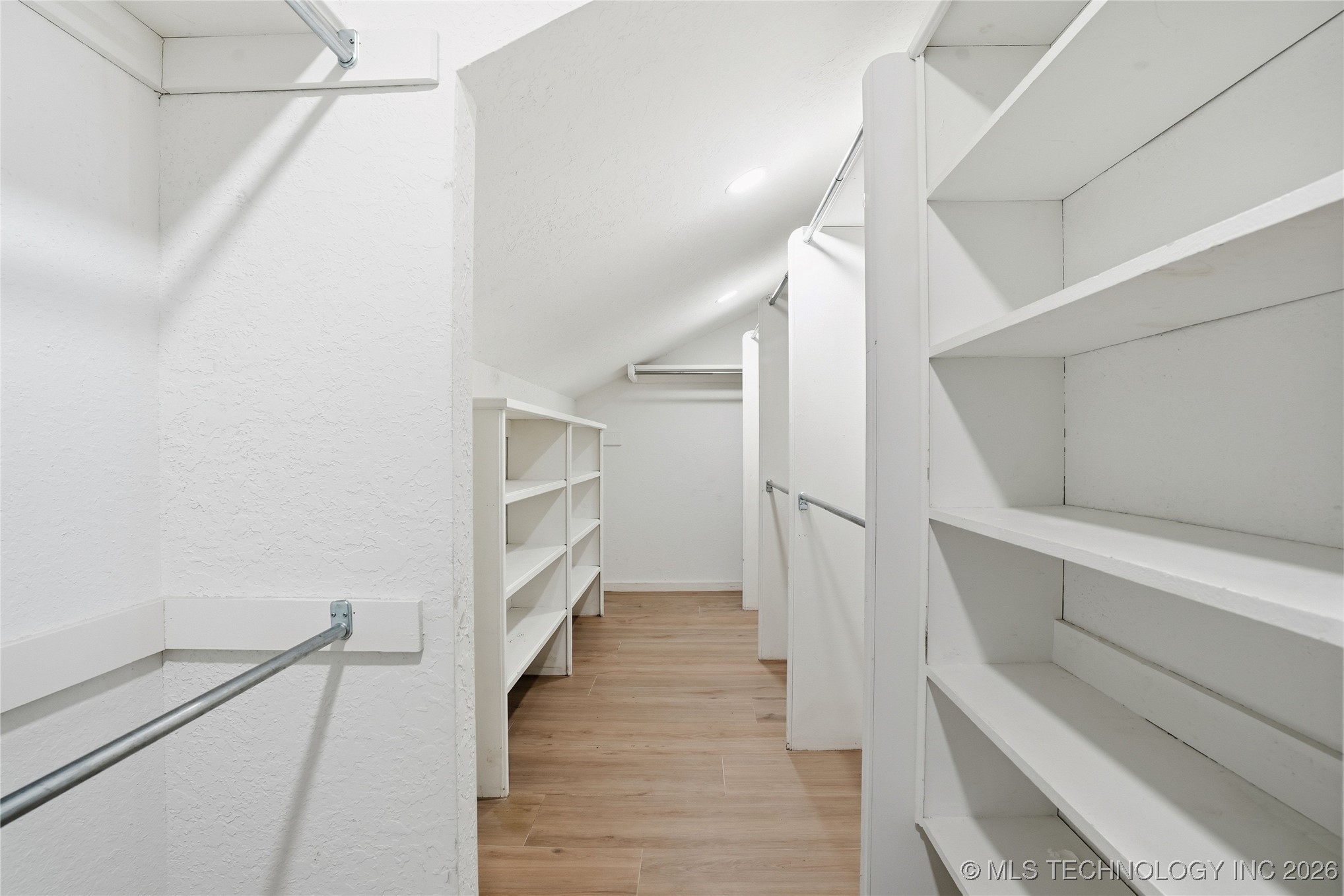 10203 S Richmond Avenue Property Photo 44