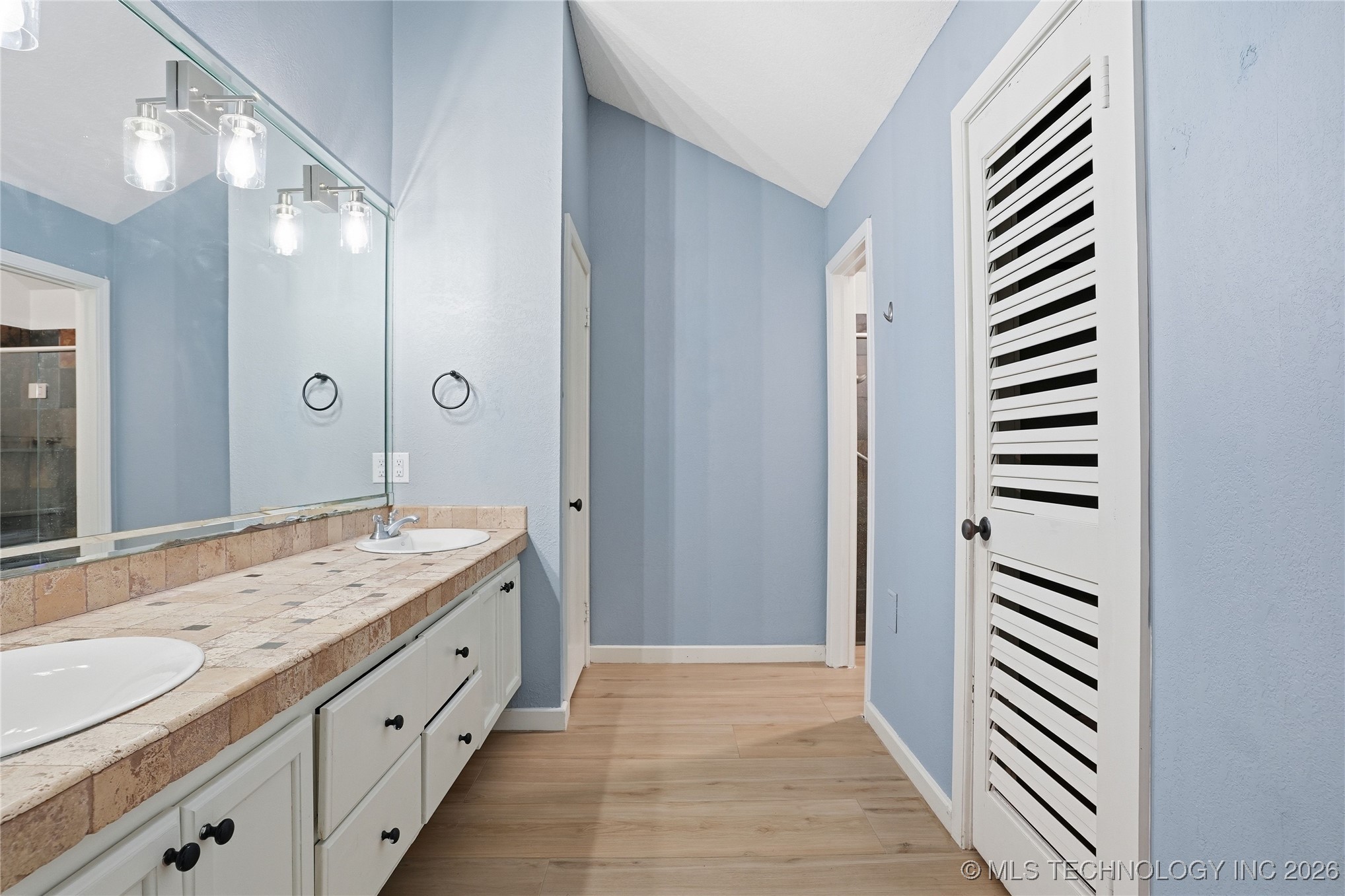 10203 S Richmond Avenue Property Photo 46