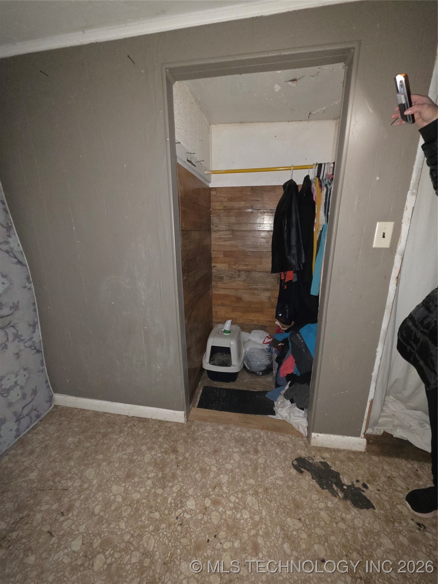 420 E Holly Street Property Photo 7