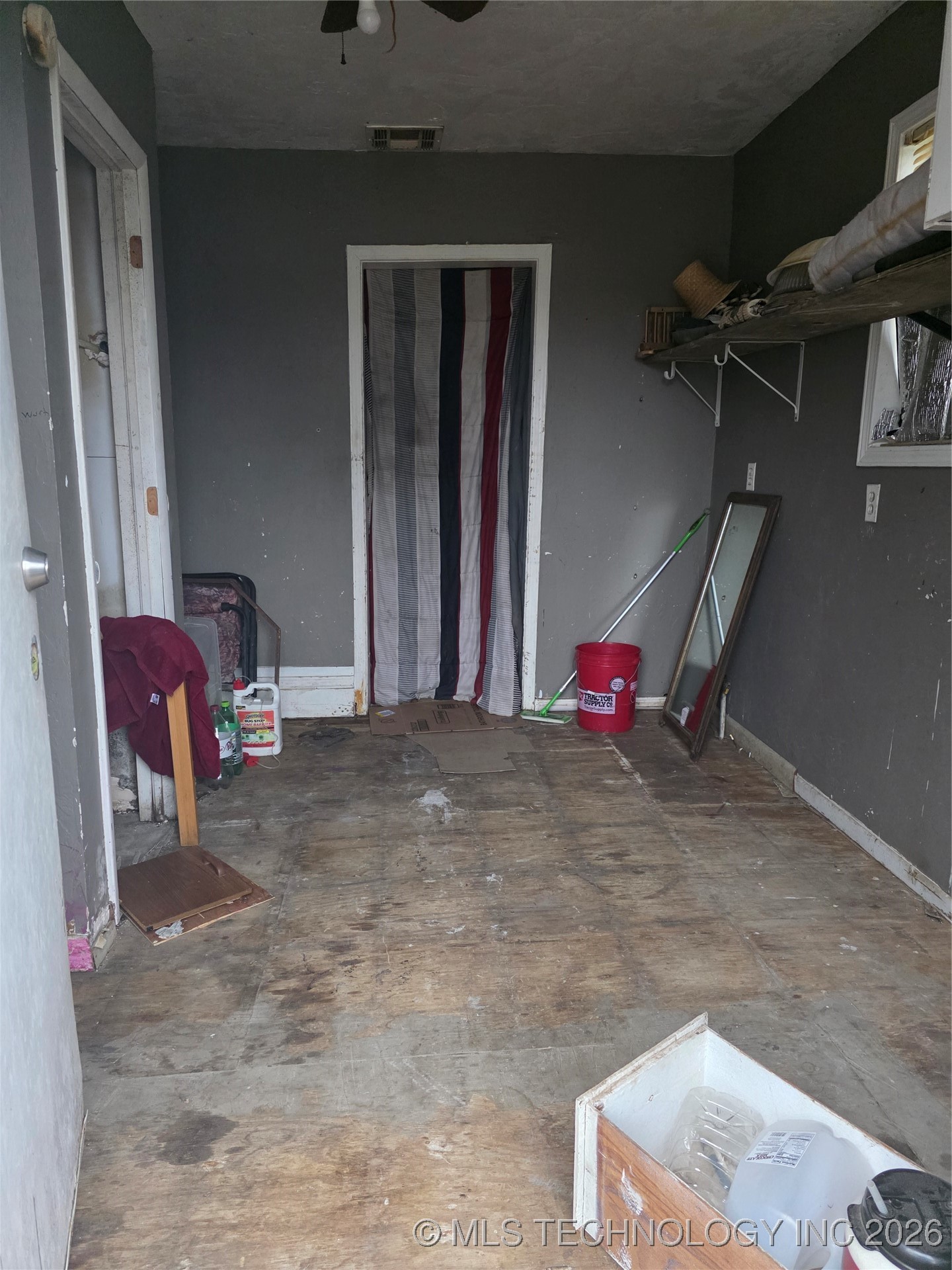 420 E Holly Street Property Photo 14