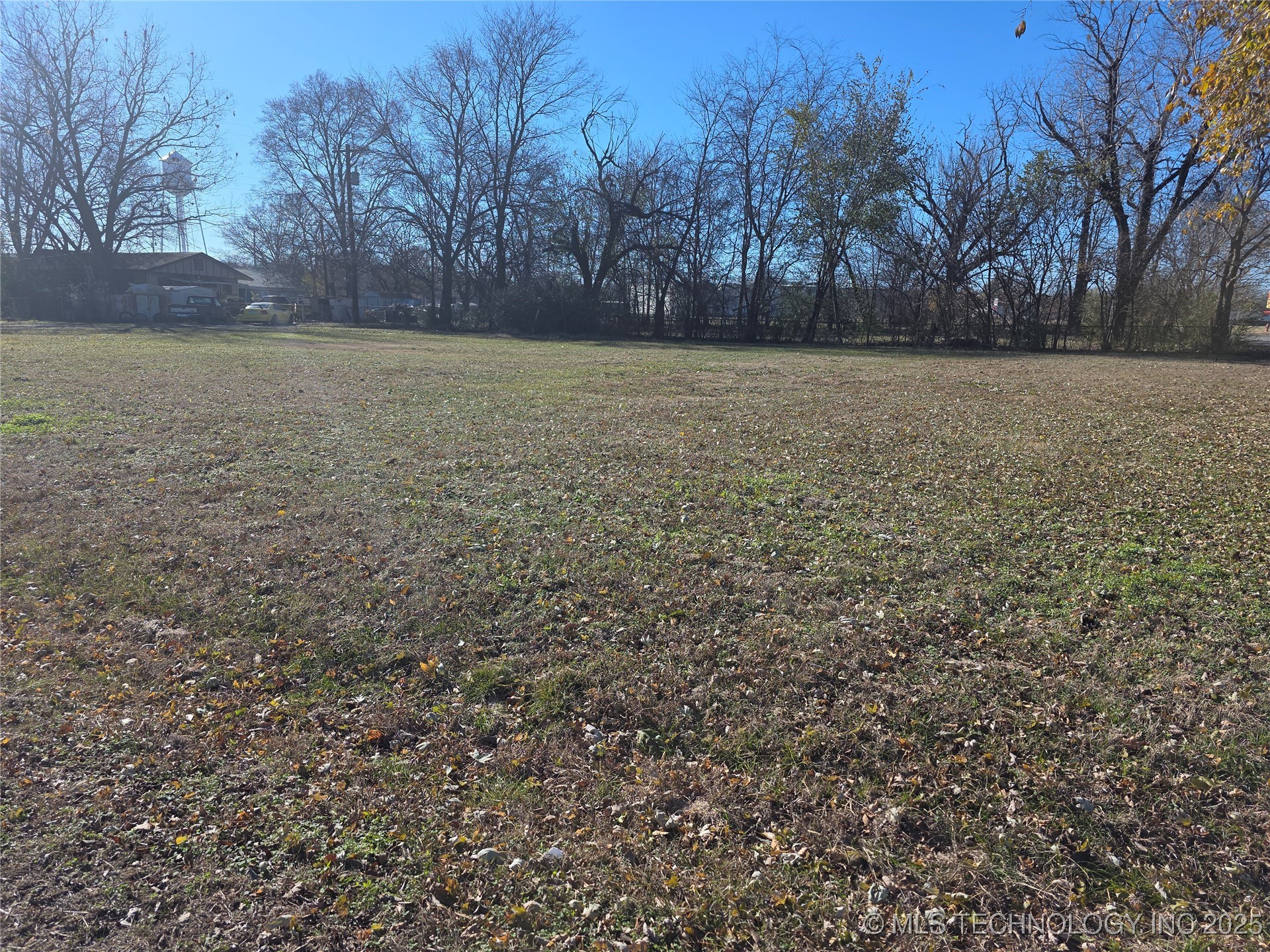 001 E Elm Street Property Photo 2