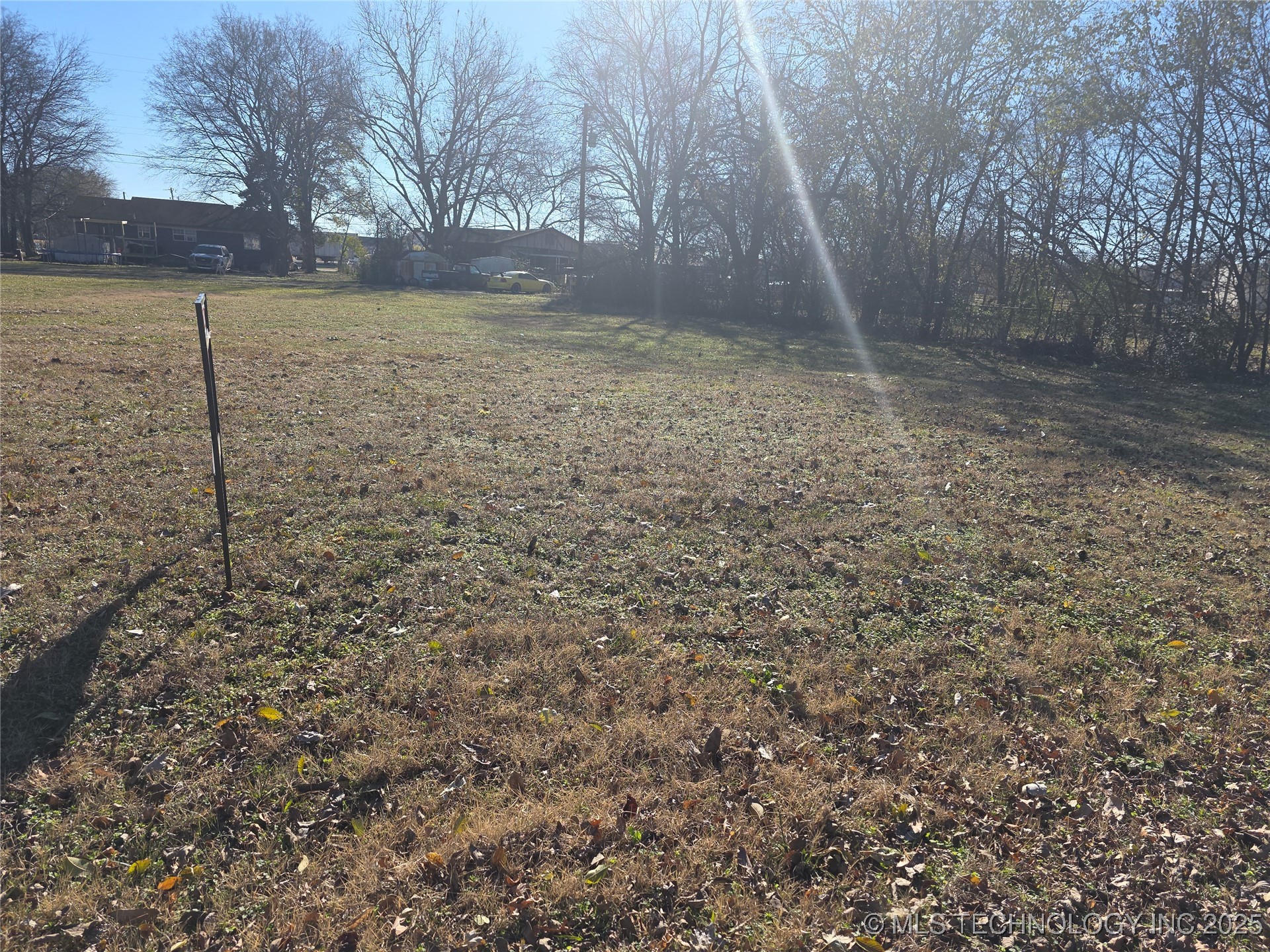 001 E Elm Street Property Photo 4