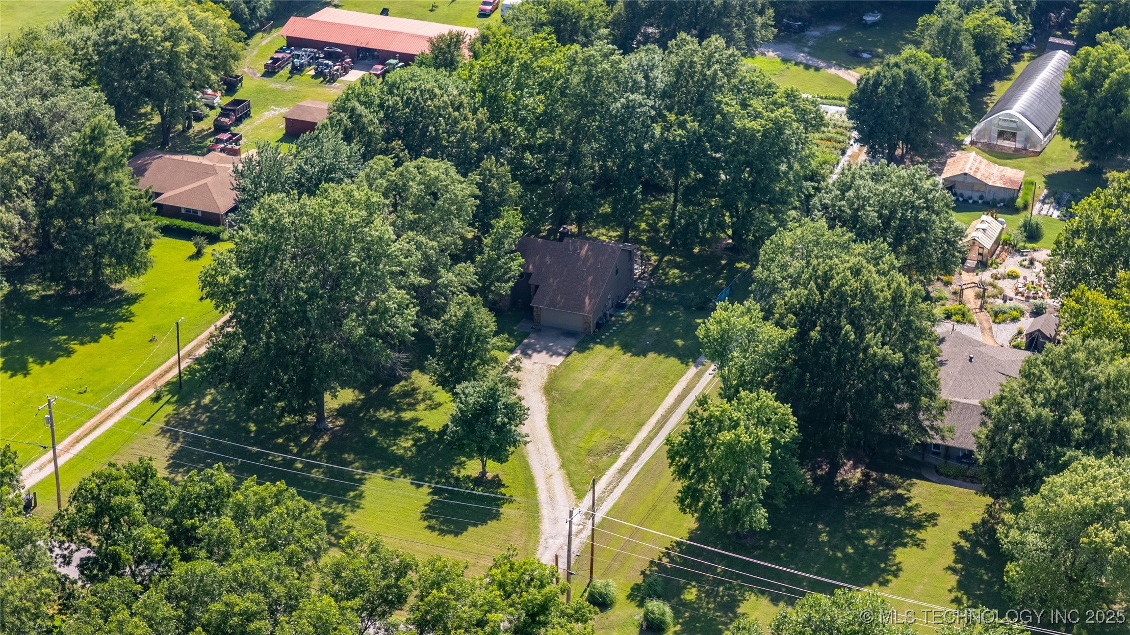 12424 S 185th Street Property Photo 5