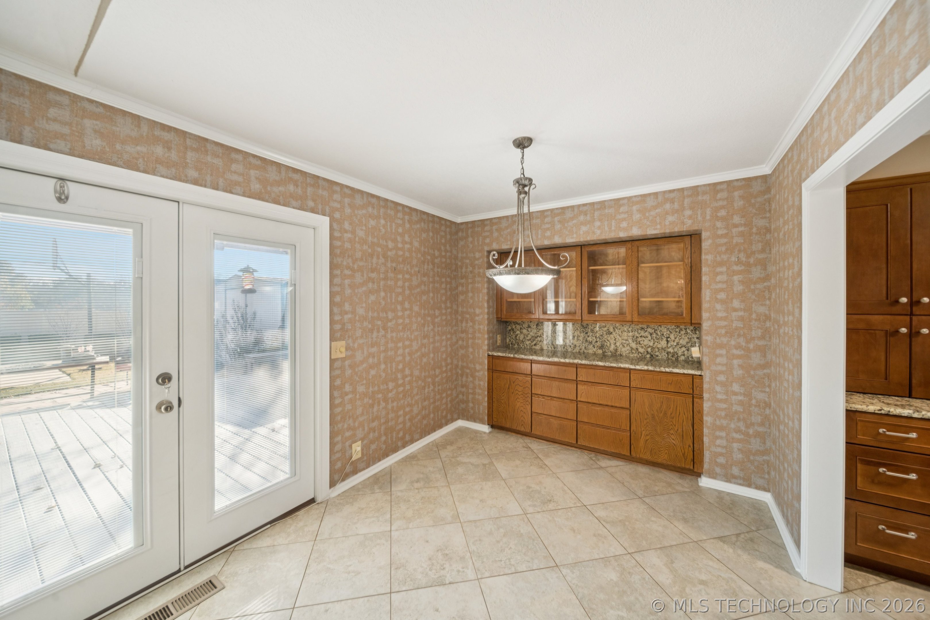 3208 E 80th Place S Property Photo 6