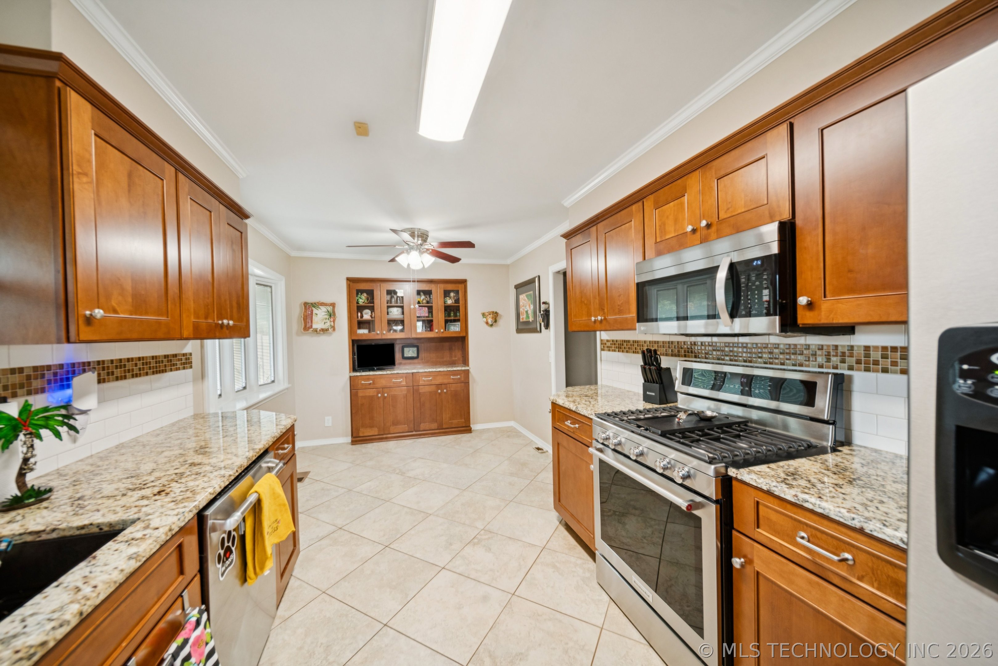 3208 E 80th Place S Property Photo 9