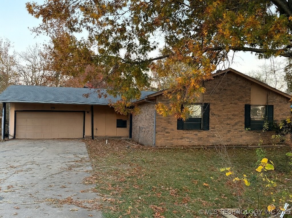 3217 S 211th East Avenue Property Photo 1