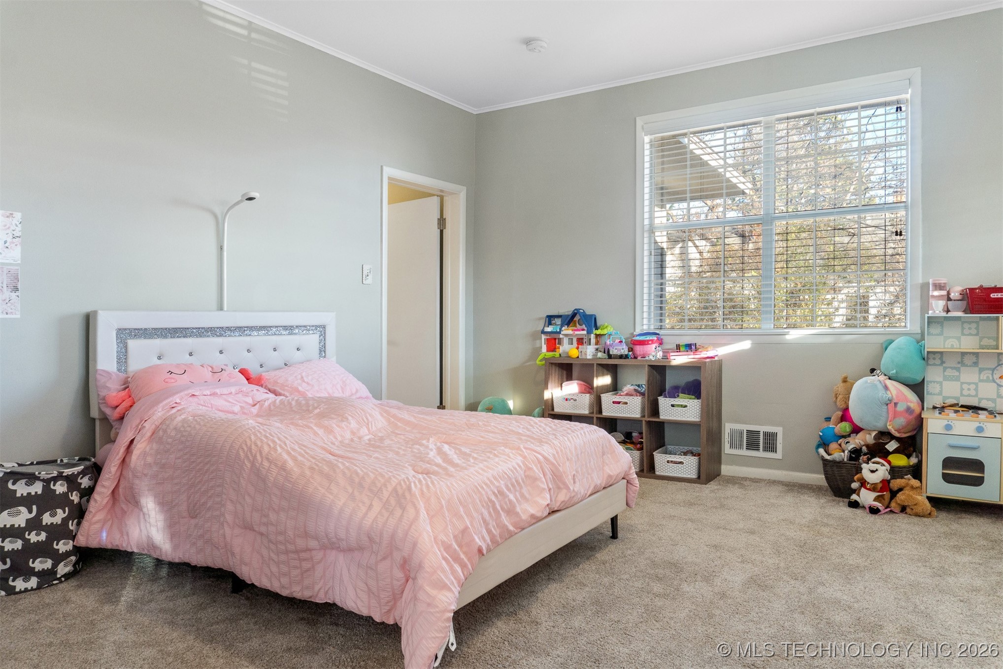 624 W Cedar Street Property Photo 7