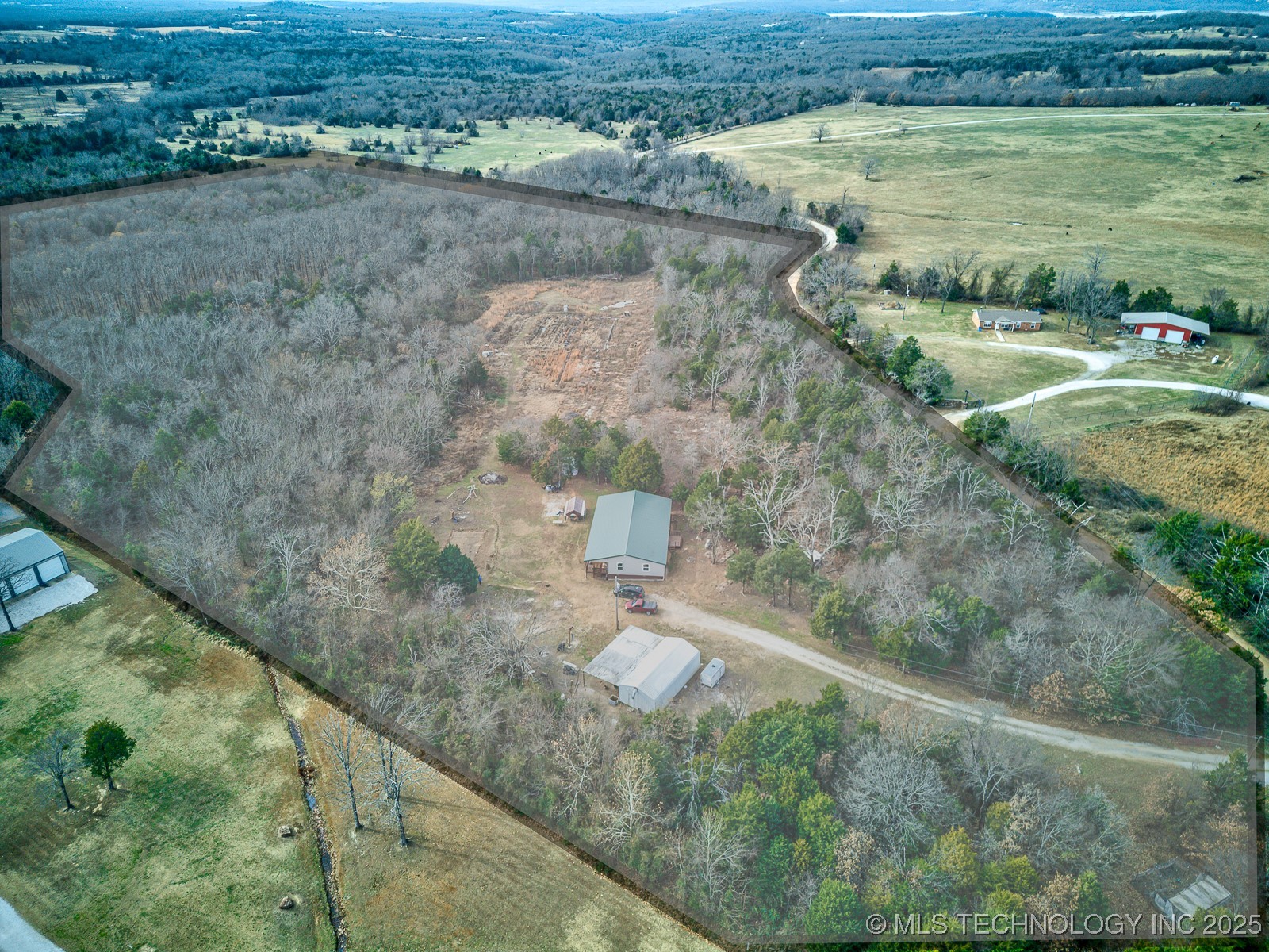 450770 E 960 Road S Property Photo 2