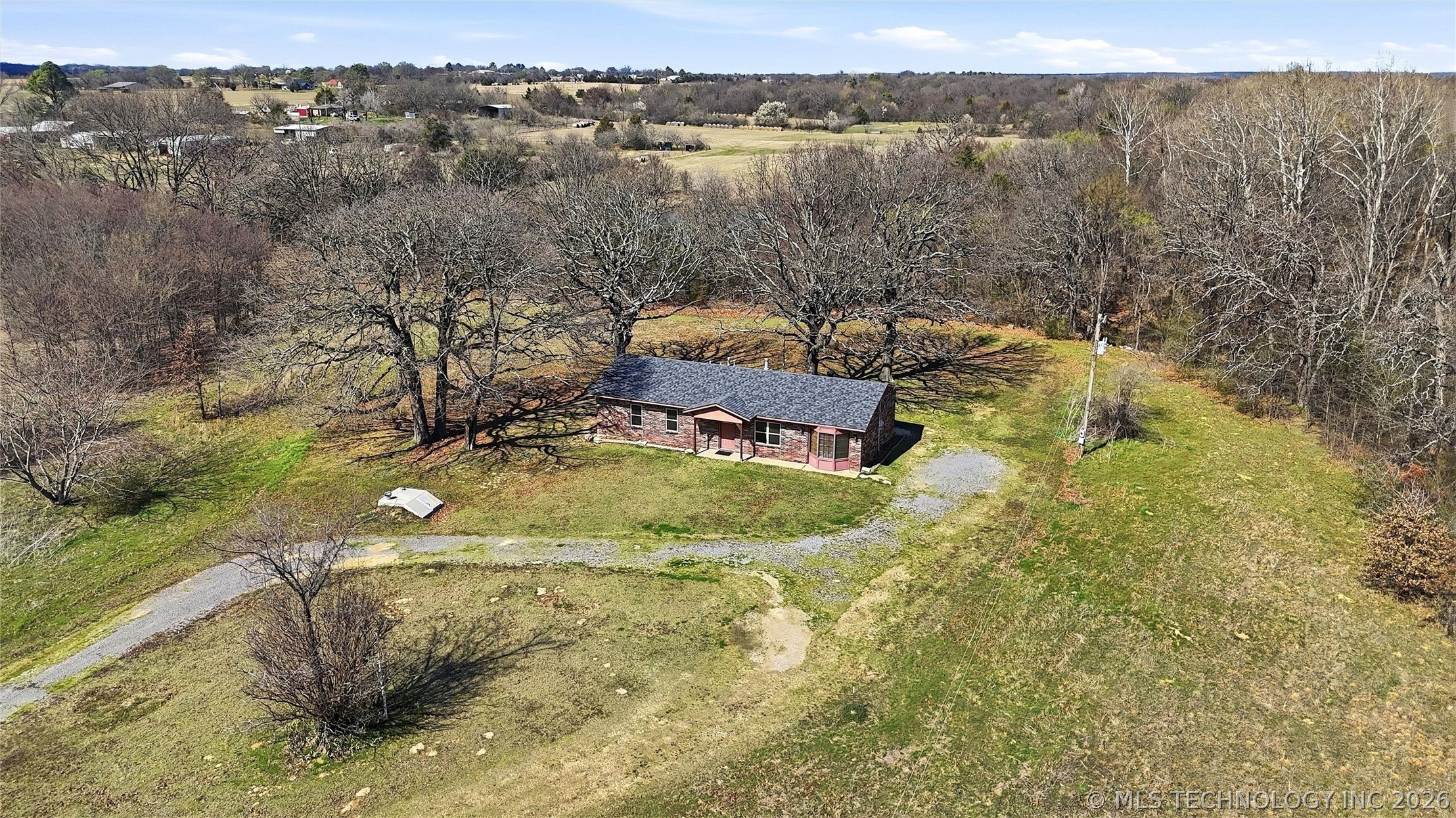 1880 Mcintosh Road Property Photo 1