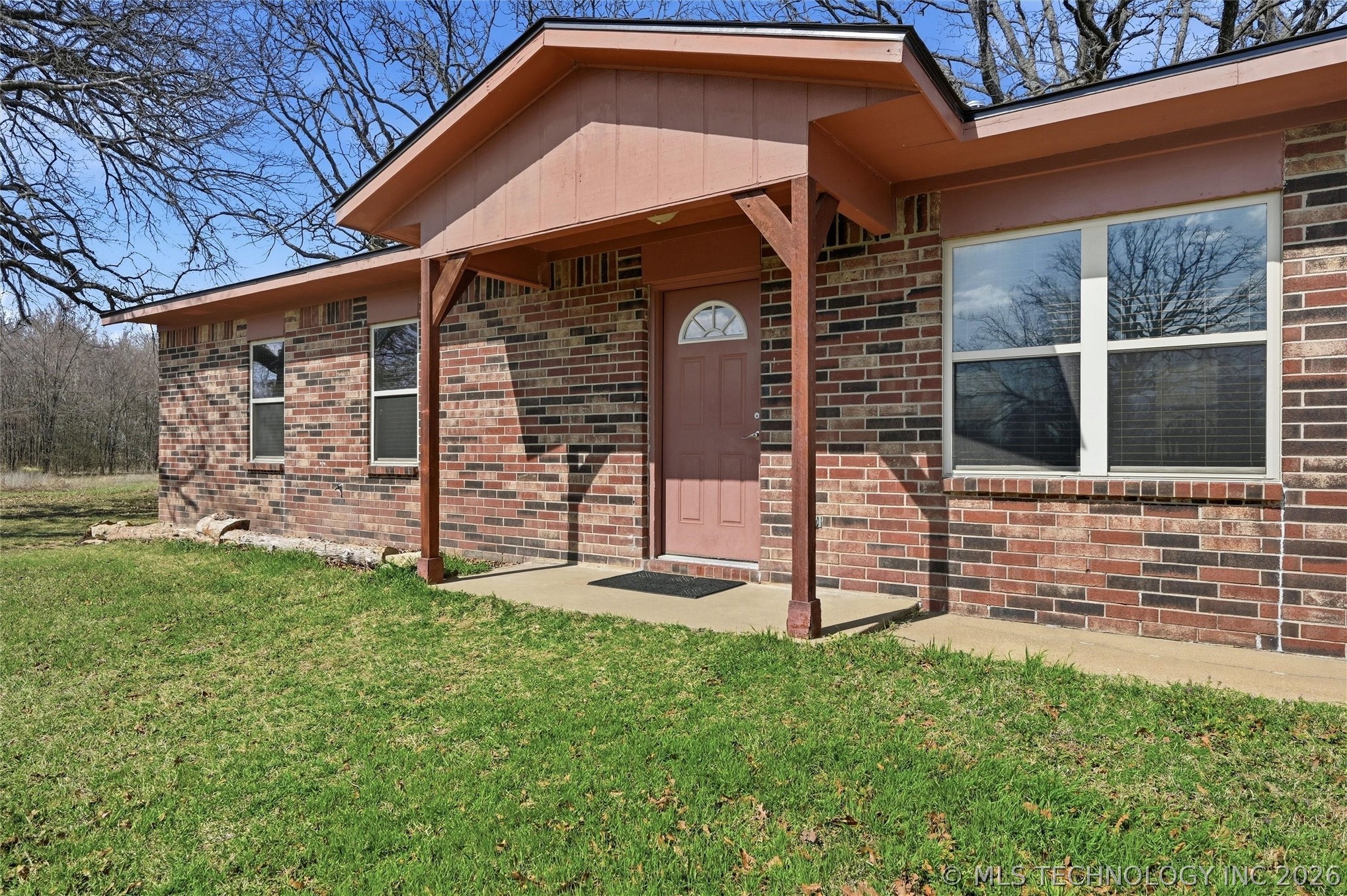 1880 Mcintosh Road Property Photo 5