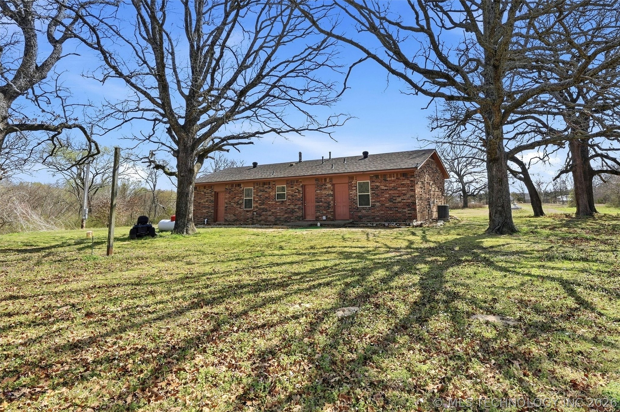 1880 Mcintosh Road Property Photo 34