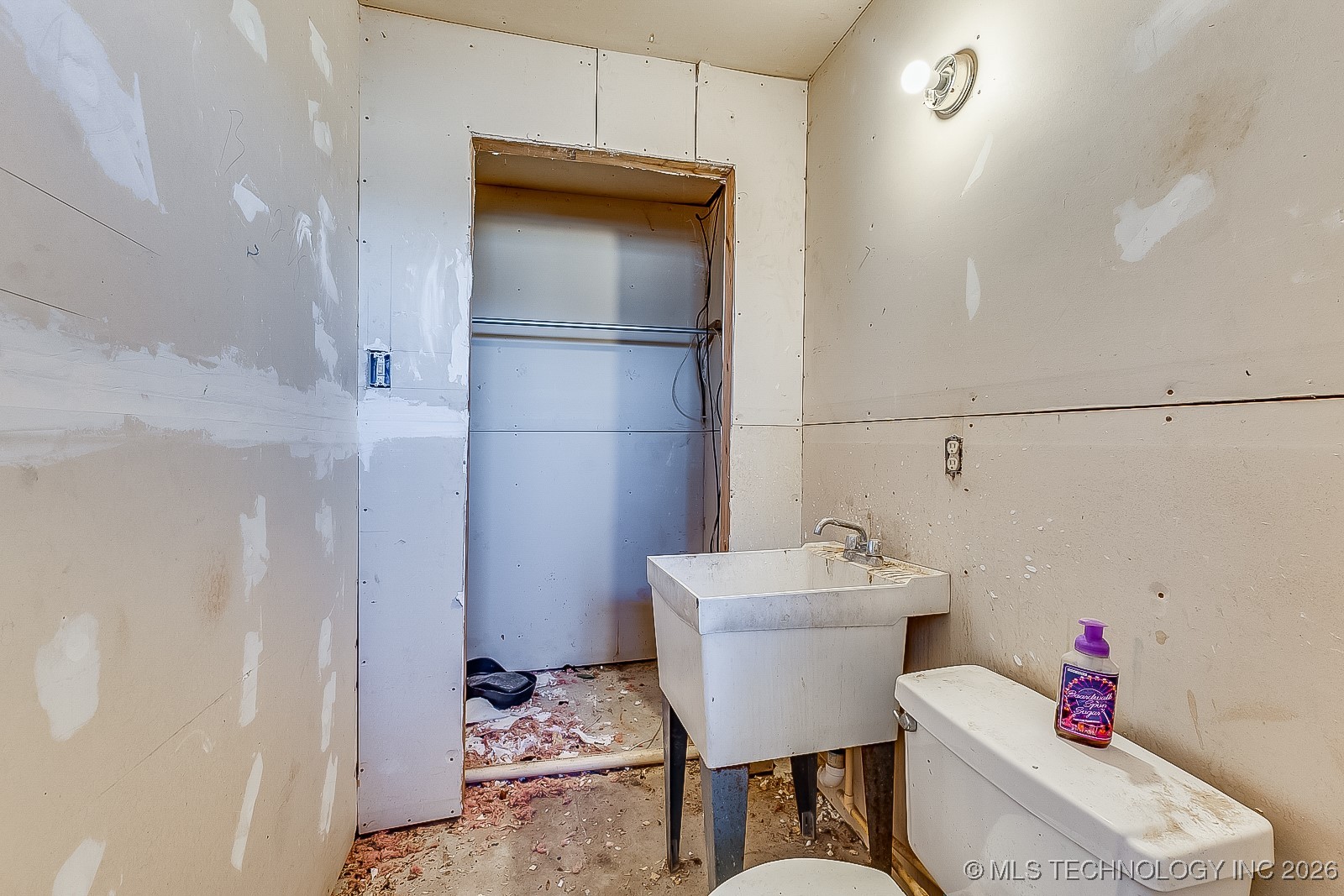 4418 Rock Creek Road S Property Photo 12