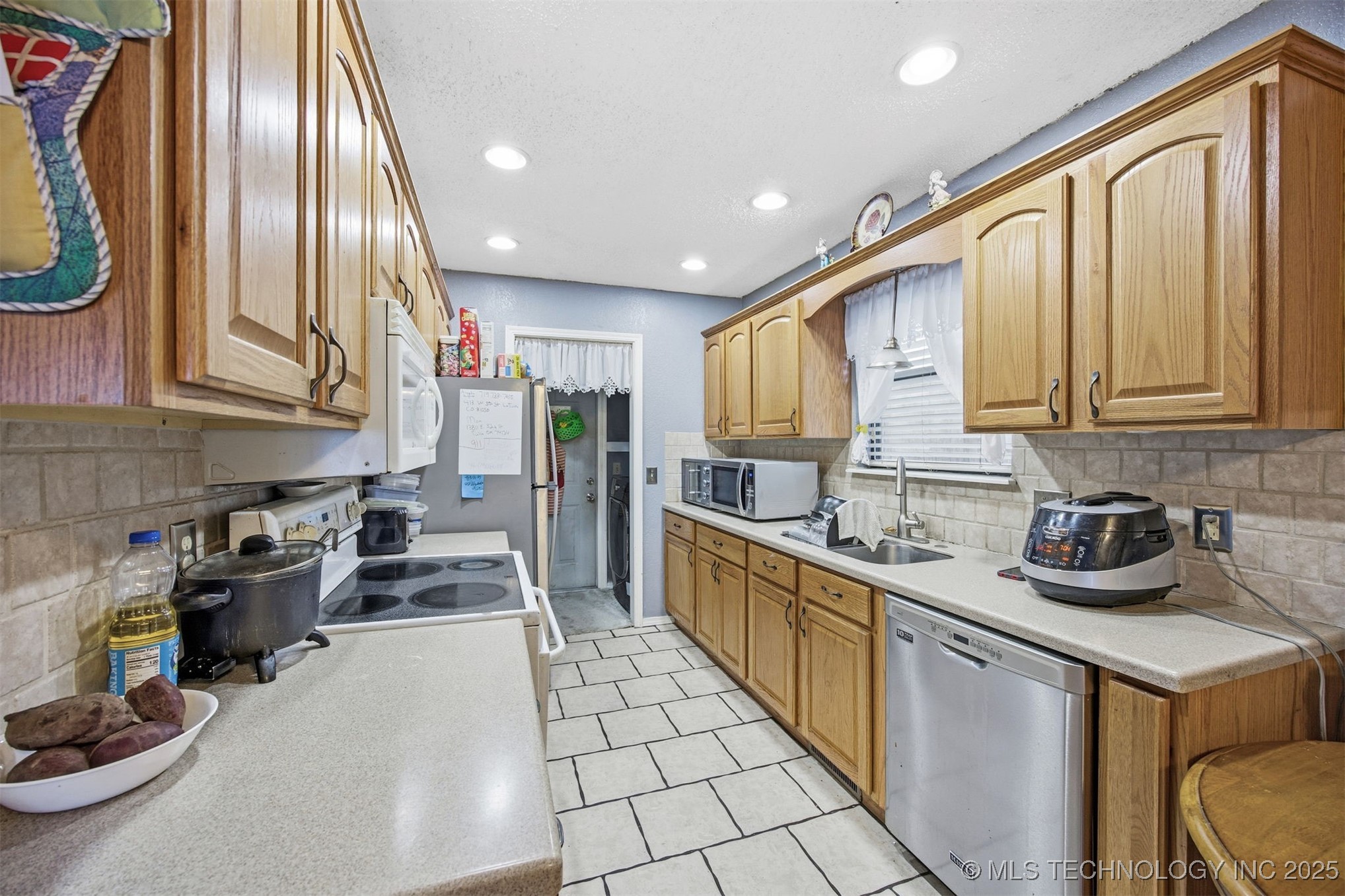 13811 E 32nd Street Property Photo 11