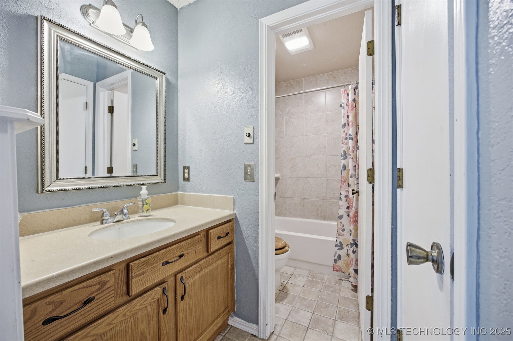 13811 E 32nd Street Property Photo 17