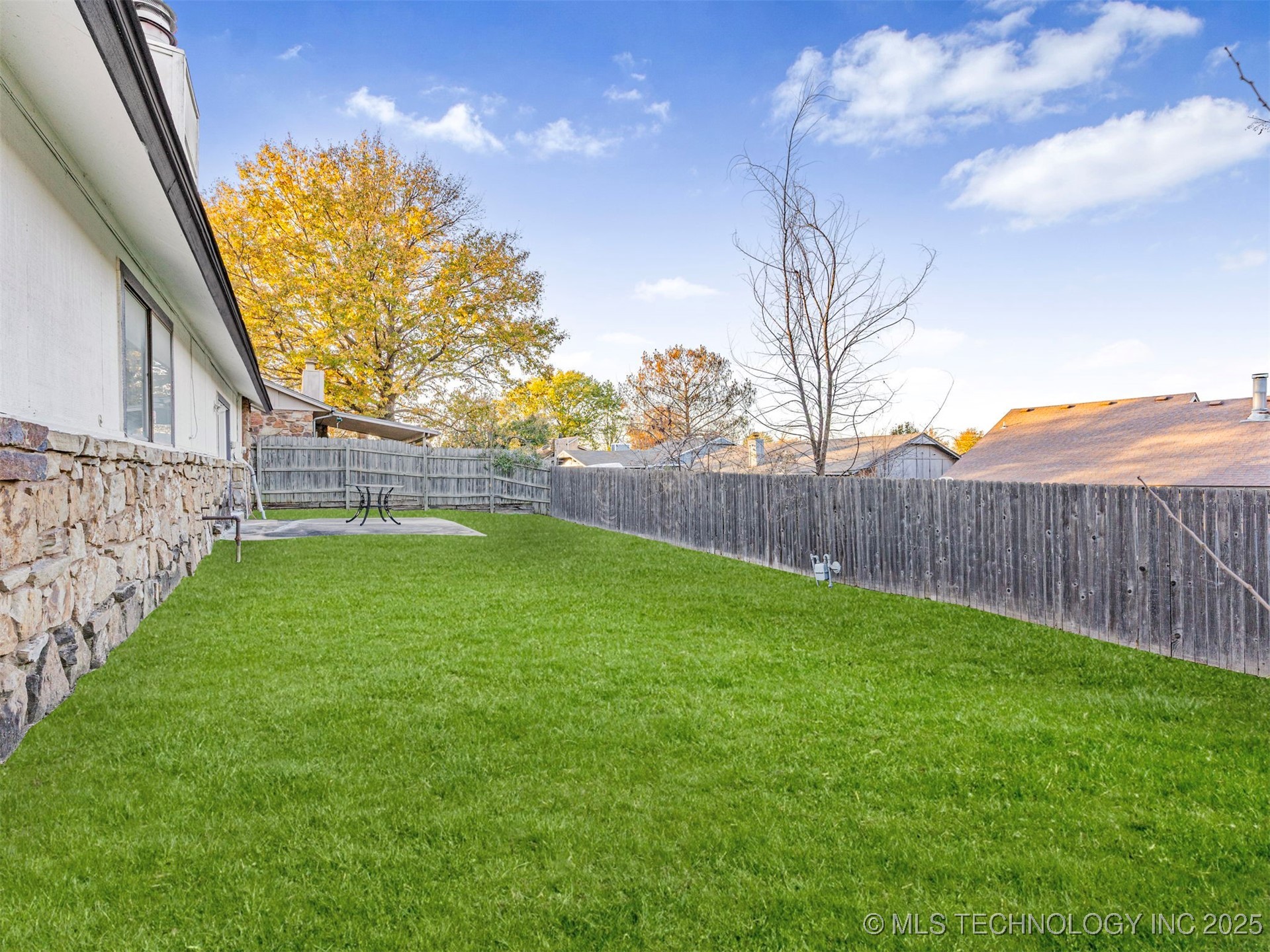 13811 E 32nd Street Property Photo 23