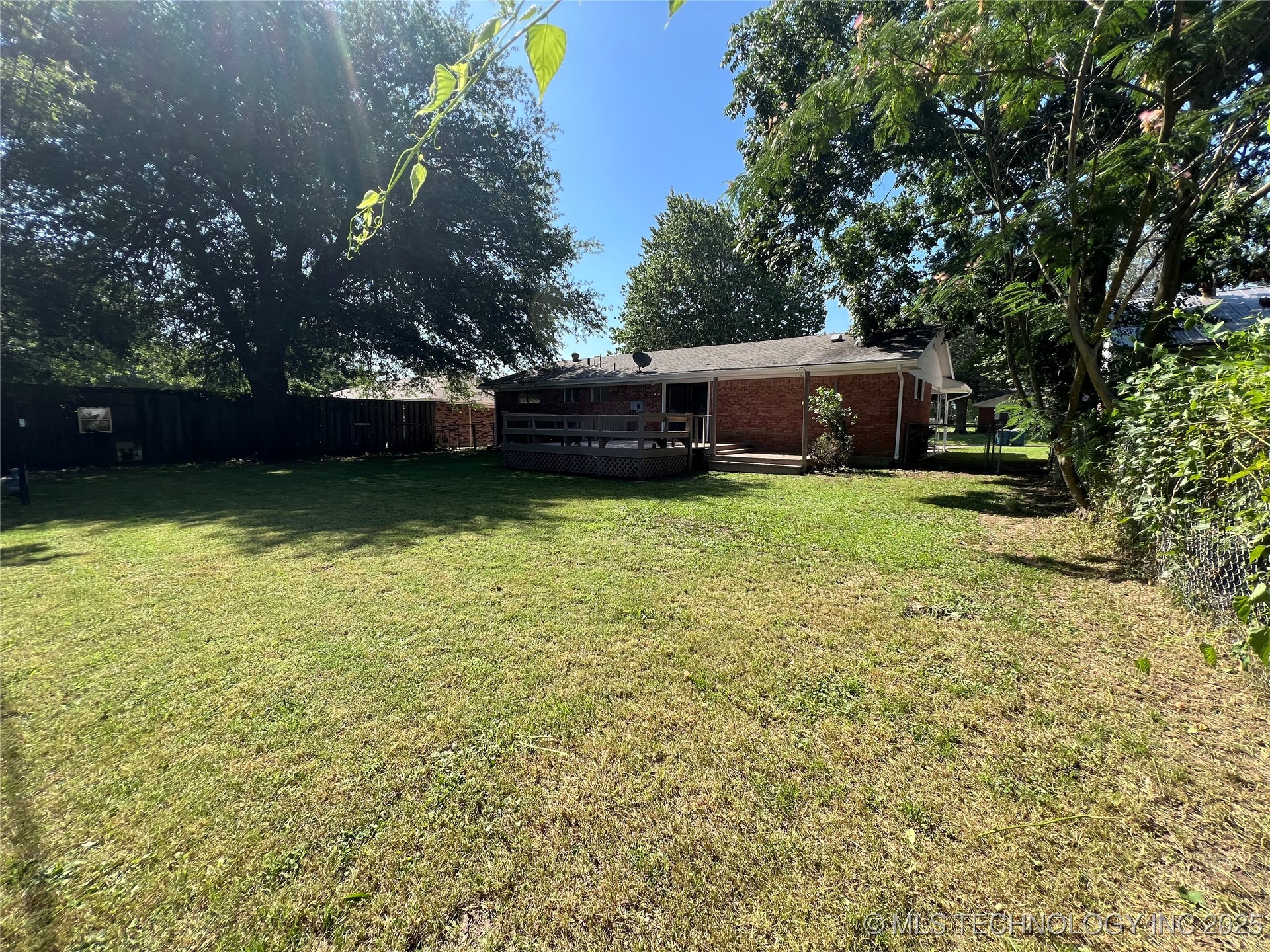 605 Mcarthur Property Photo 9