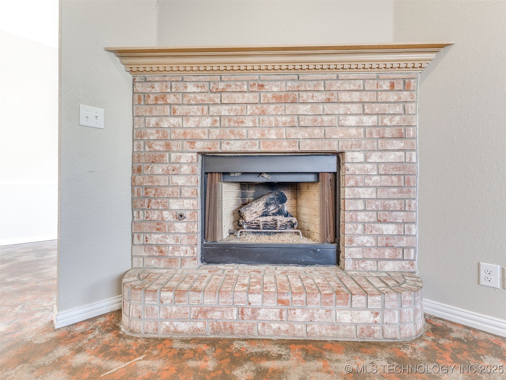 118 E 48th Street Property Photo 7