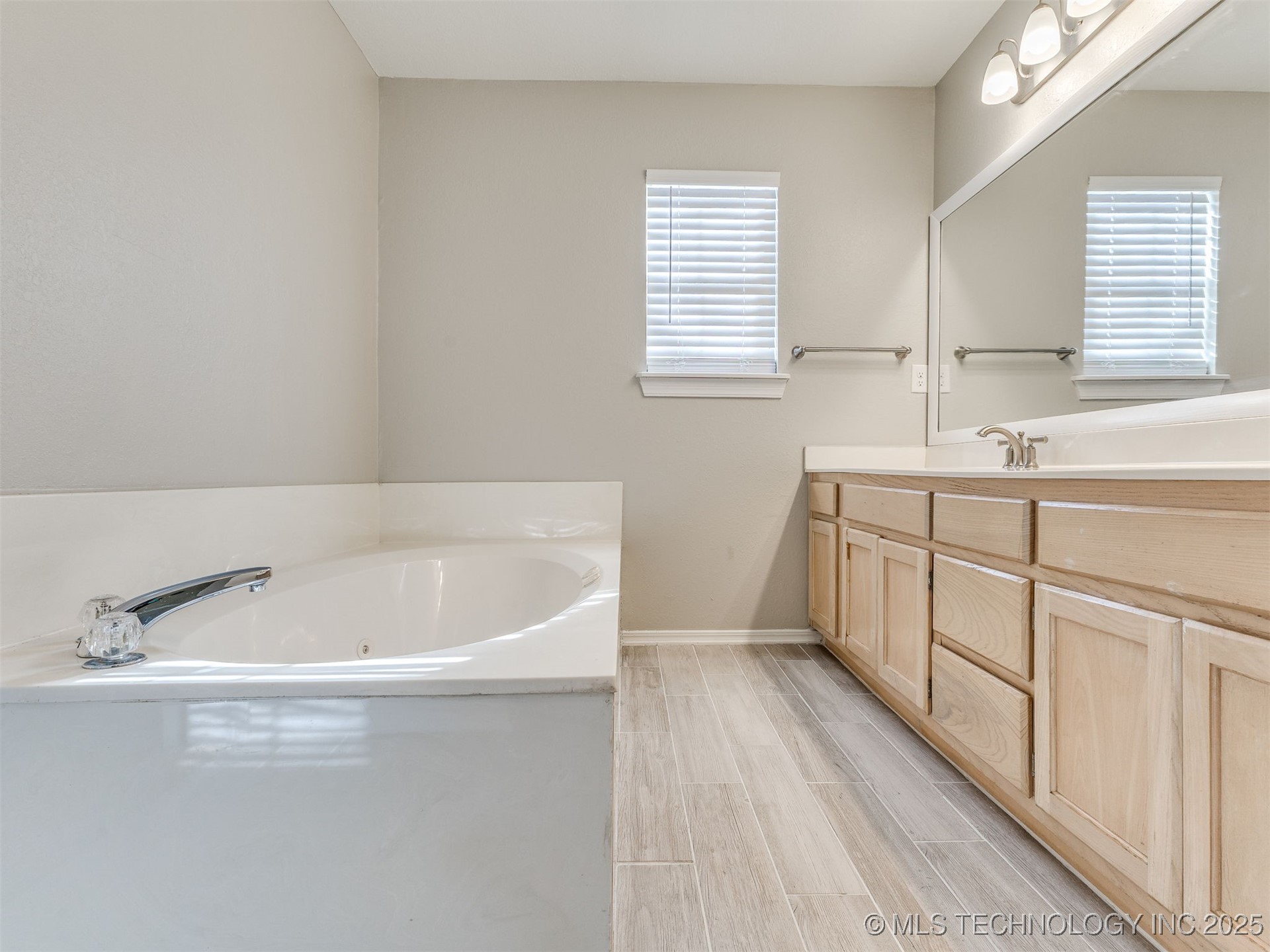 118 E 48th Street Property Photo 16