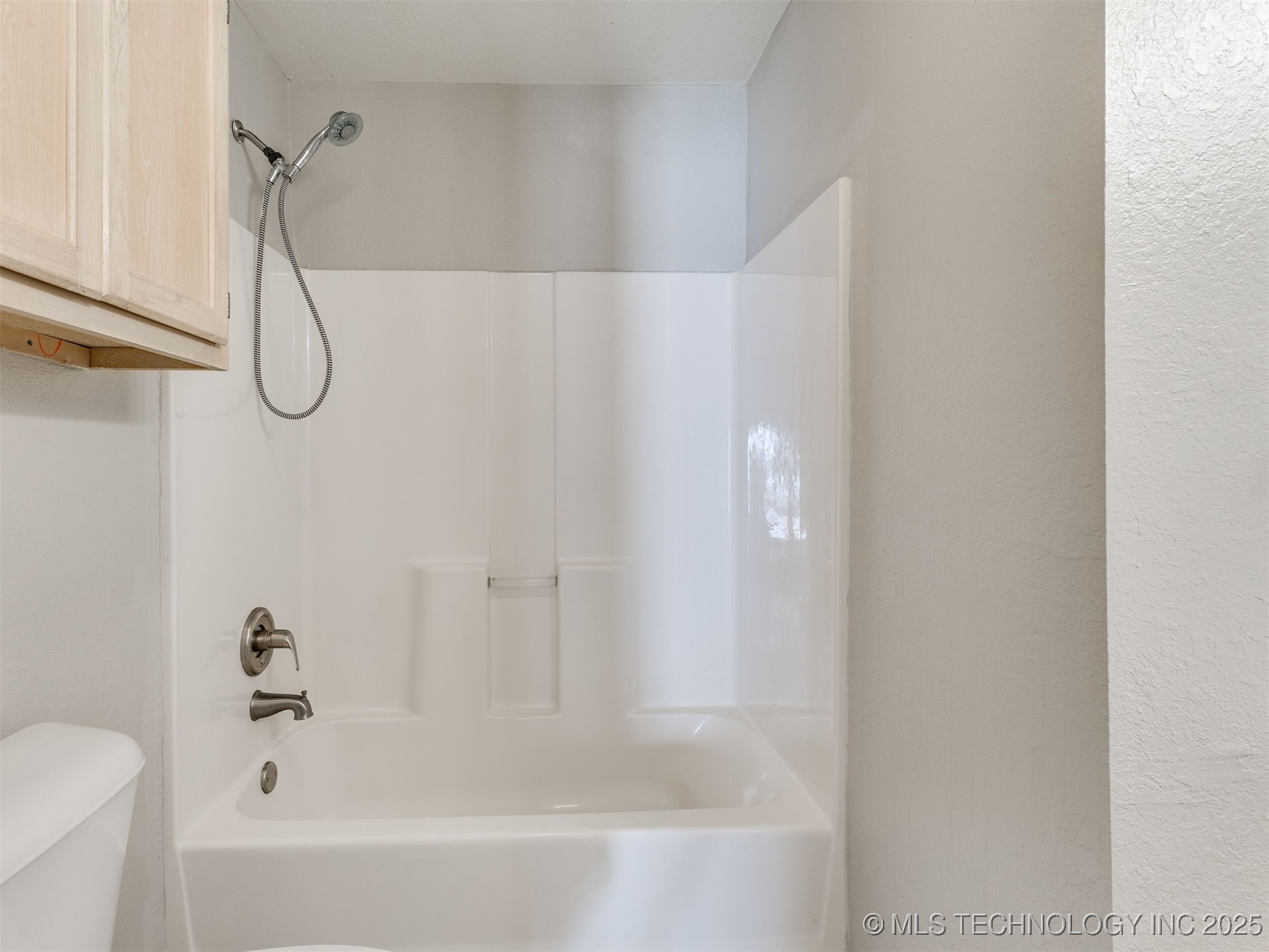 118 E 48th Street Property Photo 21