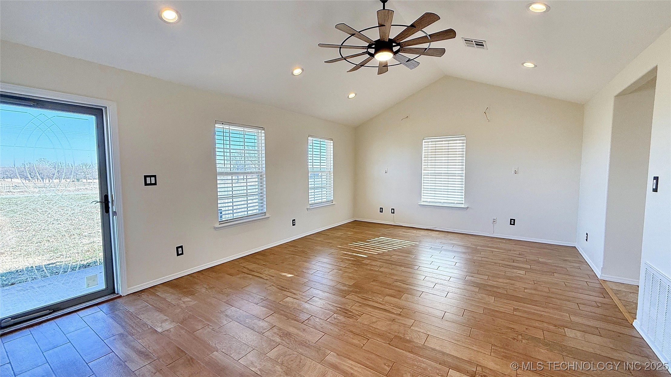 8195 Hwy 82 A Property Photo 3