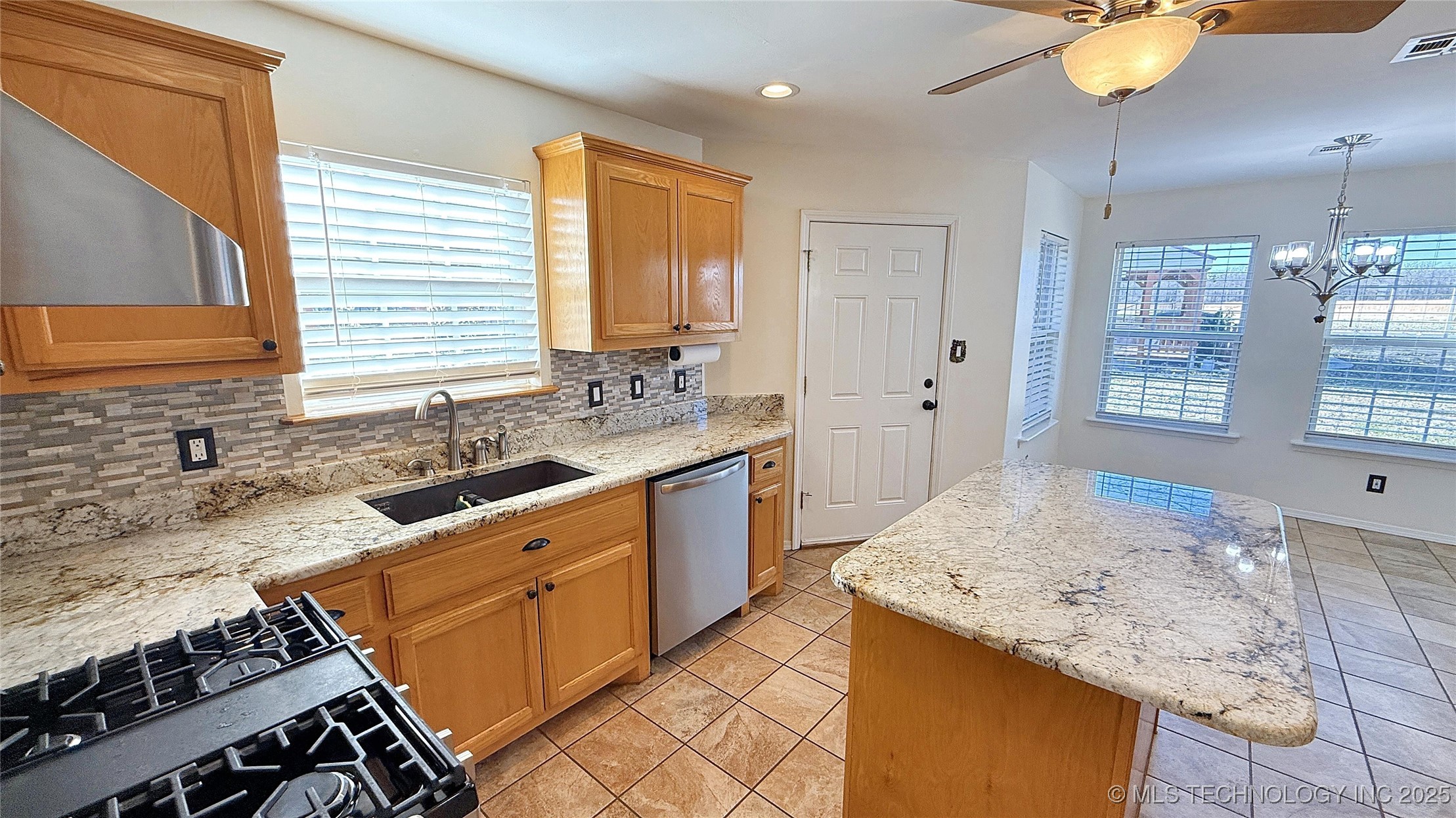 8195 Hwy 82 A Property Photo 9