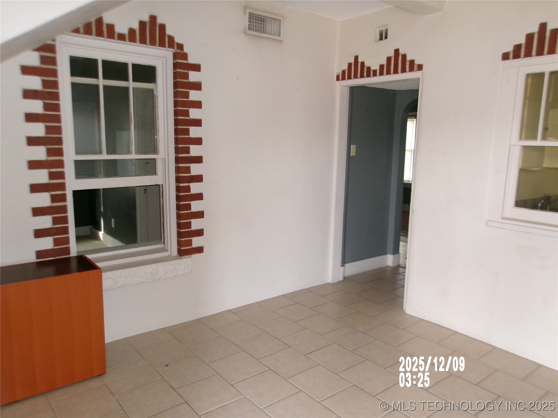 508 E 4th Street 510 Property Photo 3