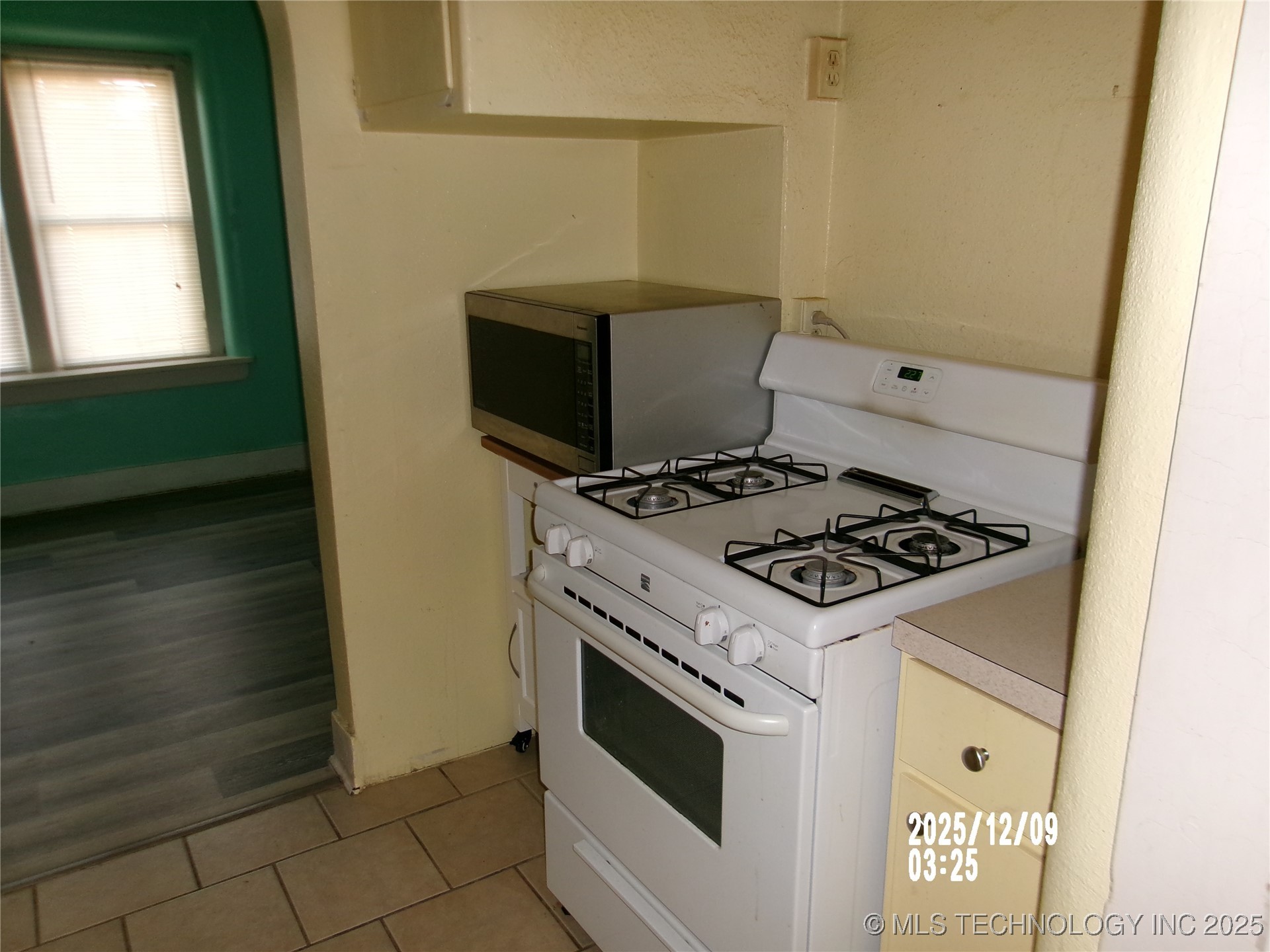 508 E 4th Street 510 Property Photo 4