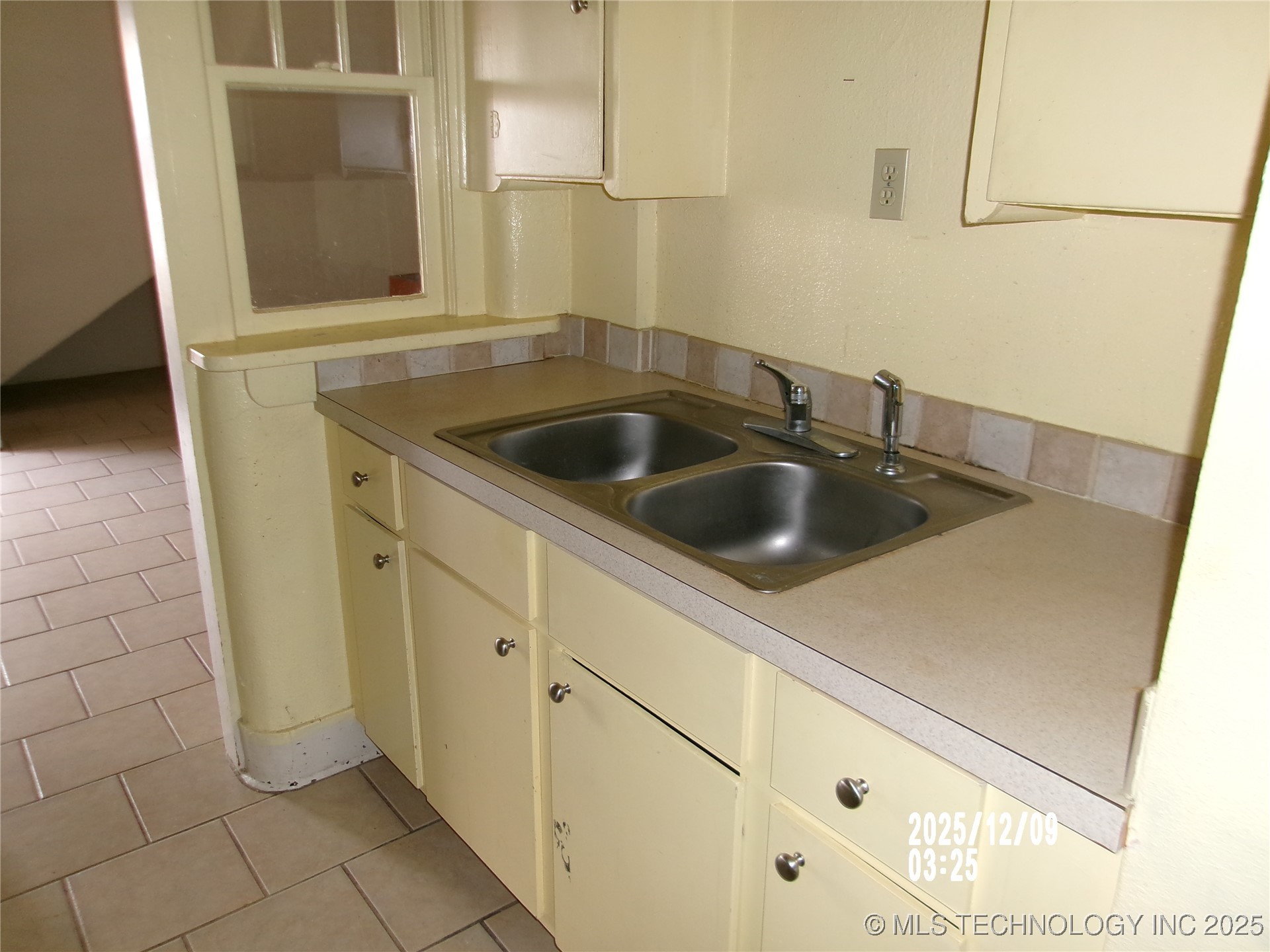 508 E 4th Street 510 Property Photo 5