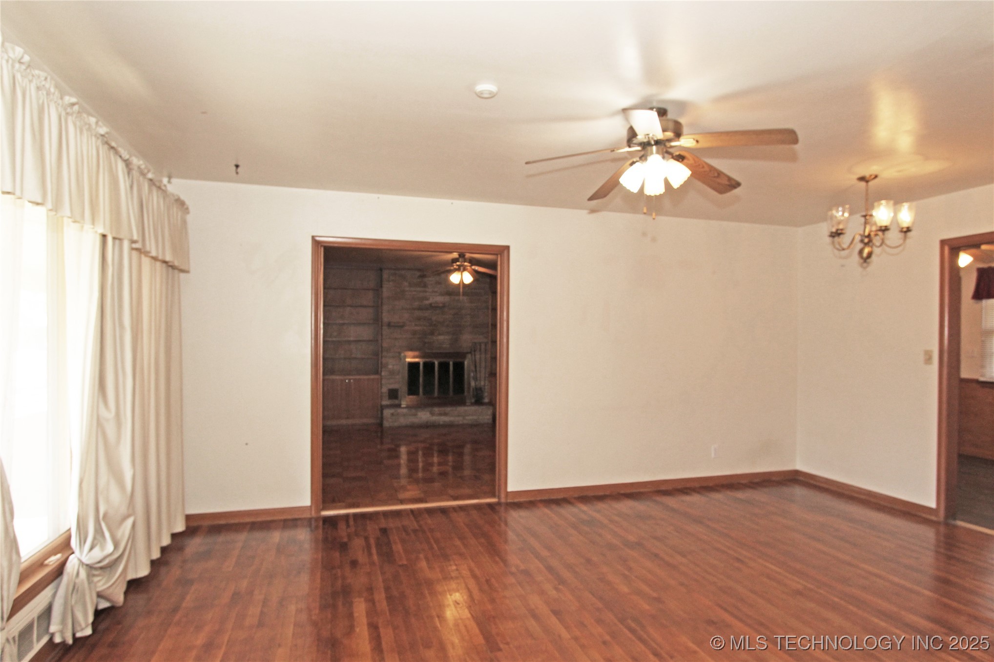 912 W Shawnee Avenue Property Photo 7