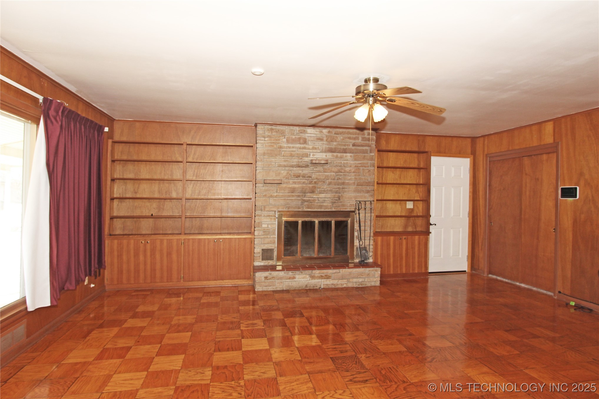 912 W Shawnee Avenue Property Photo 10