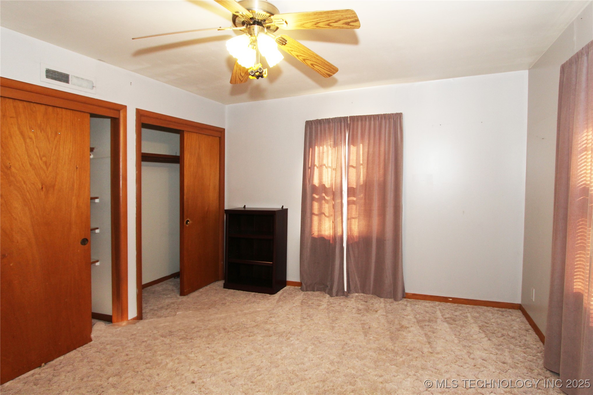 912 W Shawnee Avenue Property Photo 19