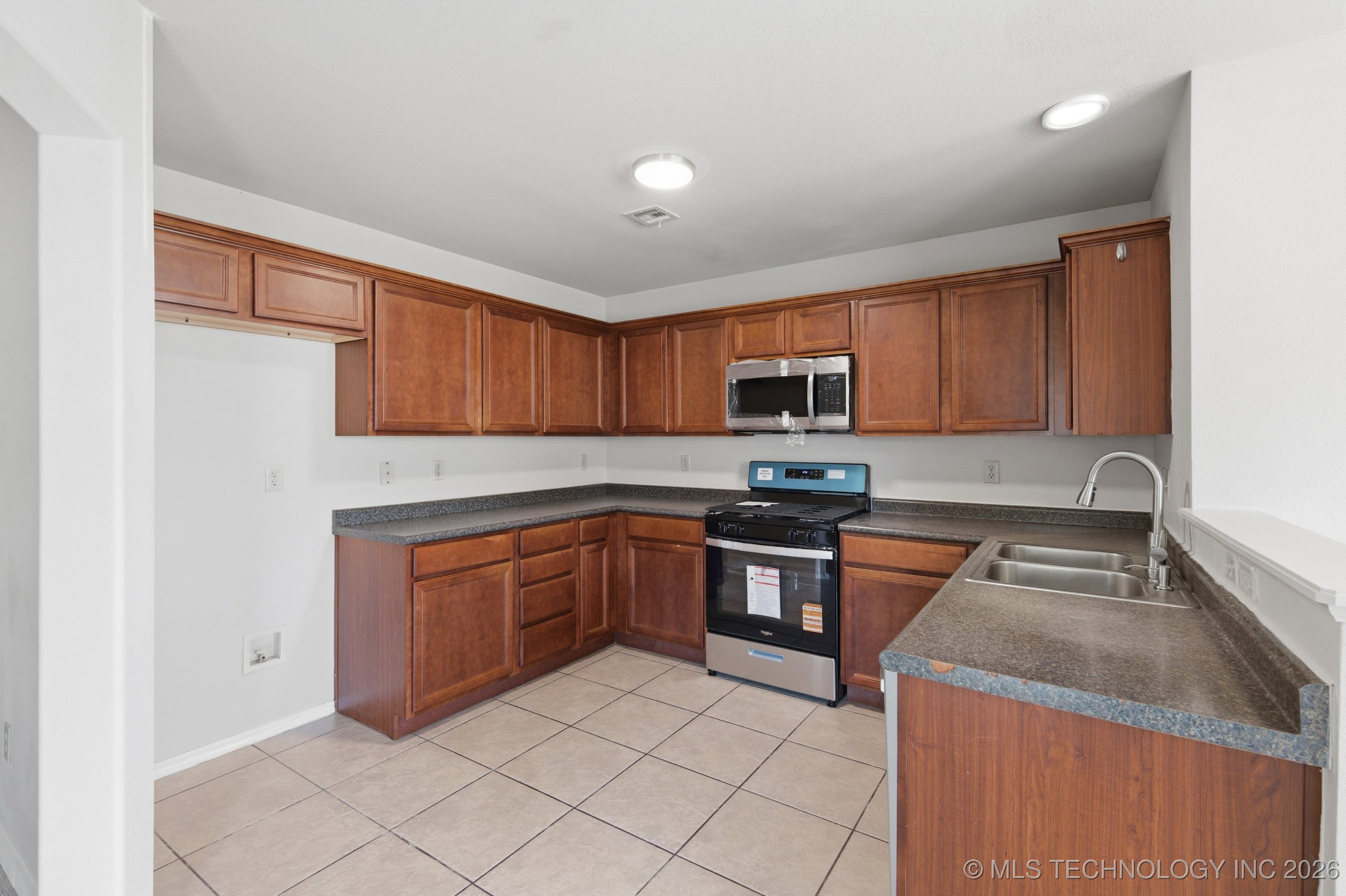 3402 Stonewall Drive Property Photo 9