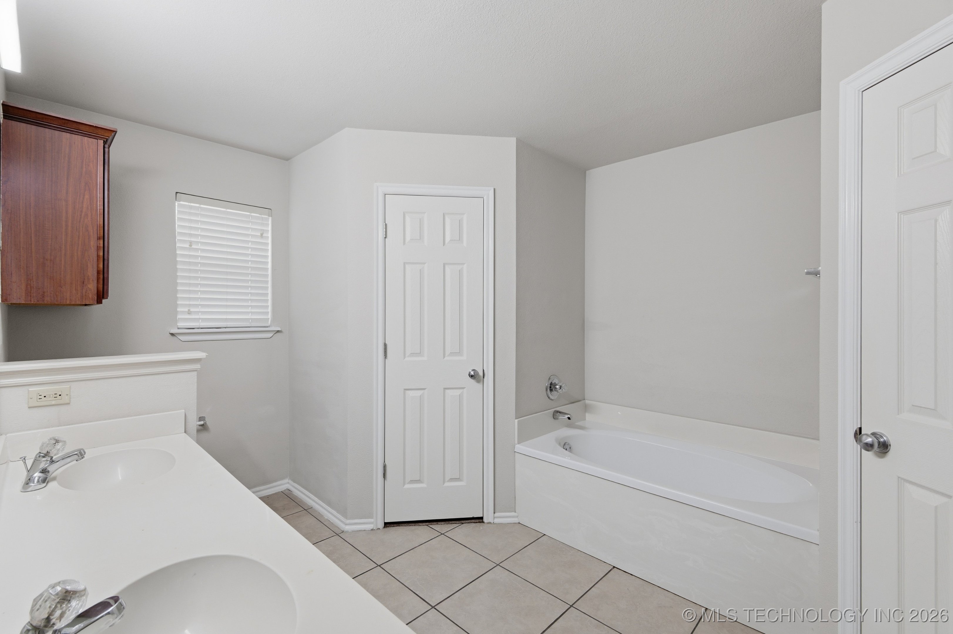 3402 Stonewall Drive Property Photo 13