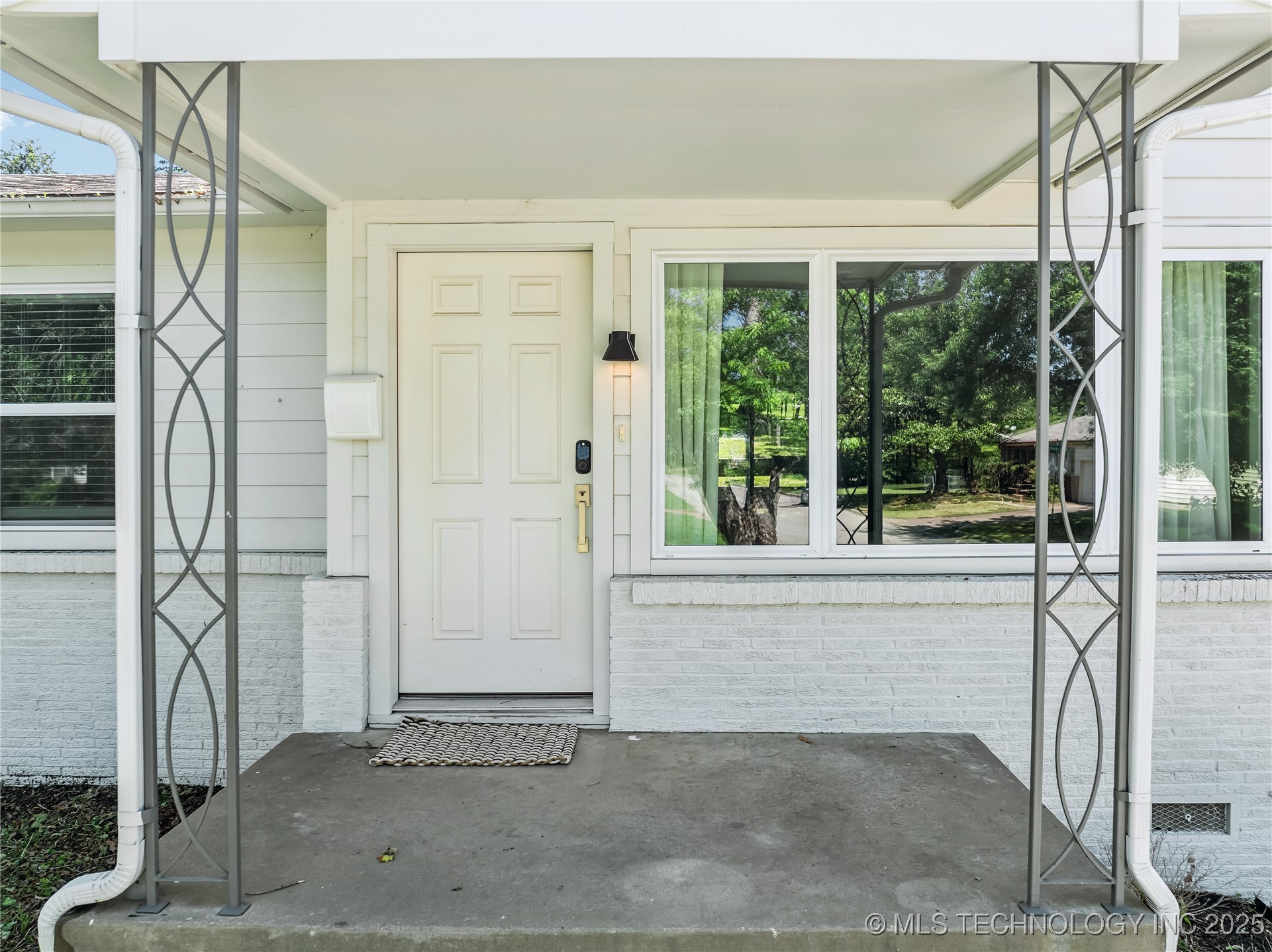 2818 S Pittsburg Avenue Property Photo 2