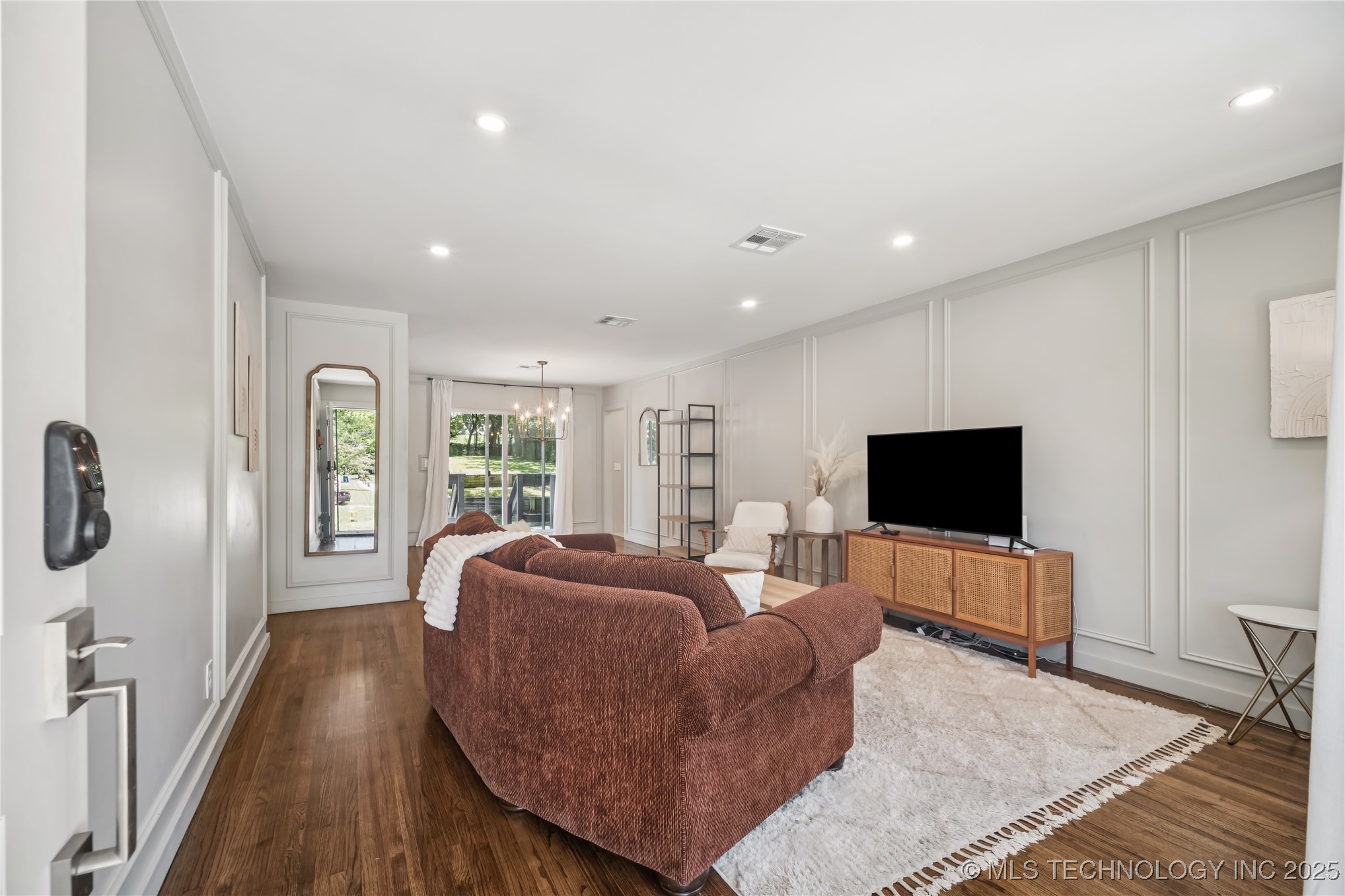 2818 S Pittsburg Avenue Property Photo 5