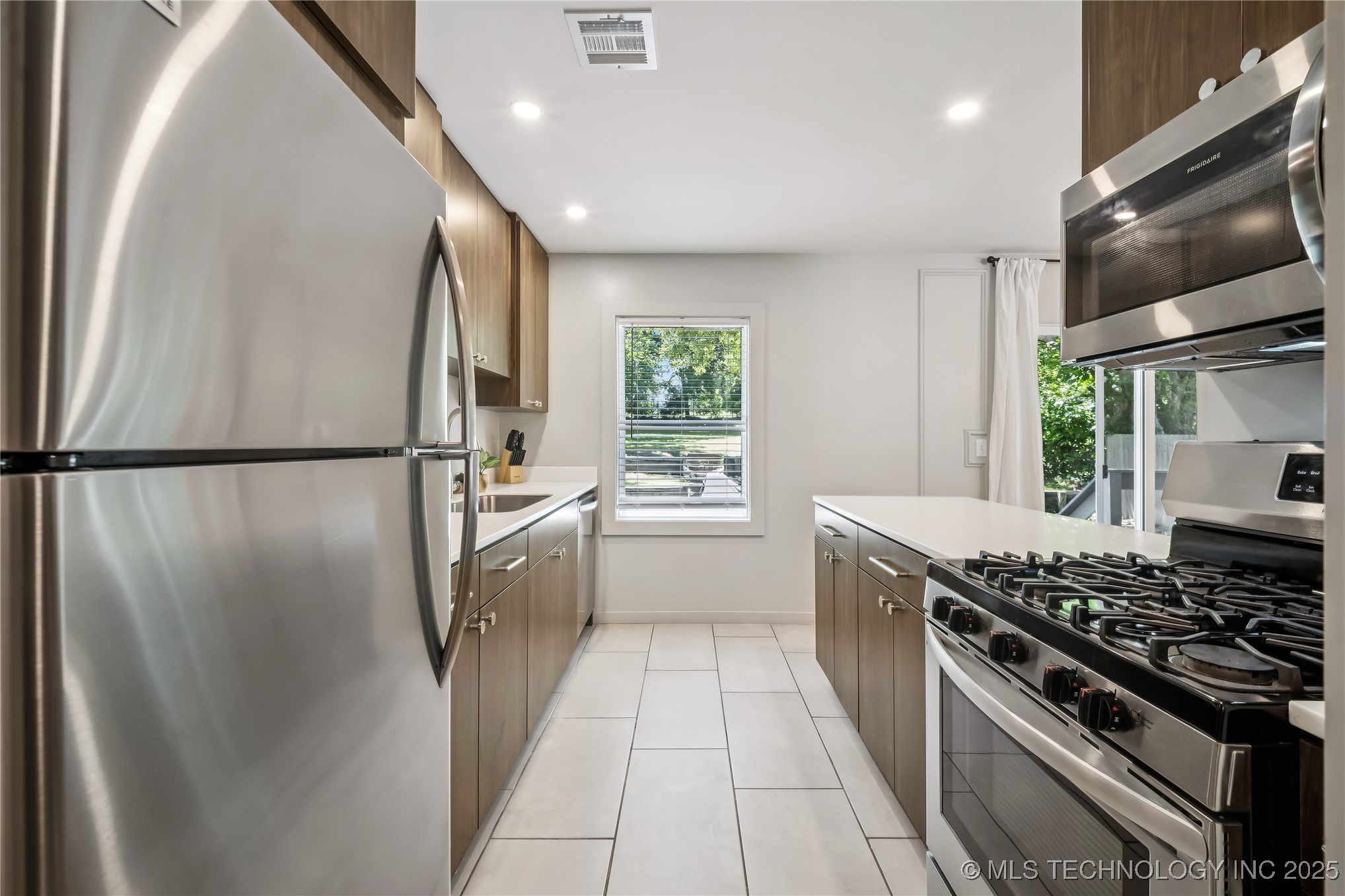 2818 S Pittsburg Avenue Property Photo 11