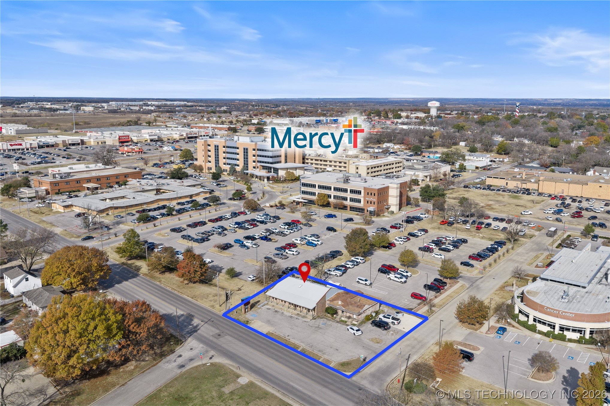 715 12th NW Property Photo 1