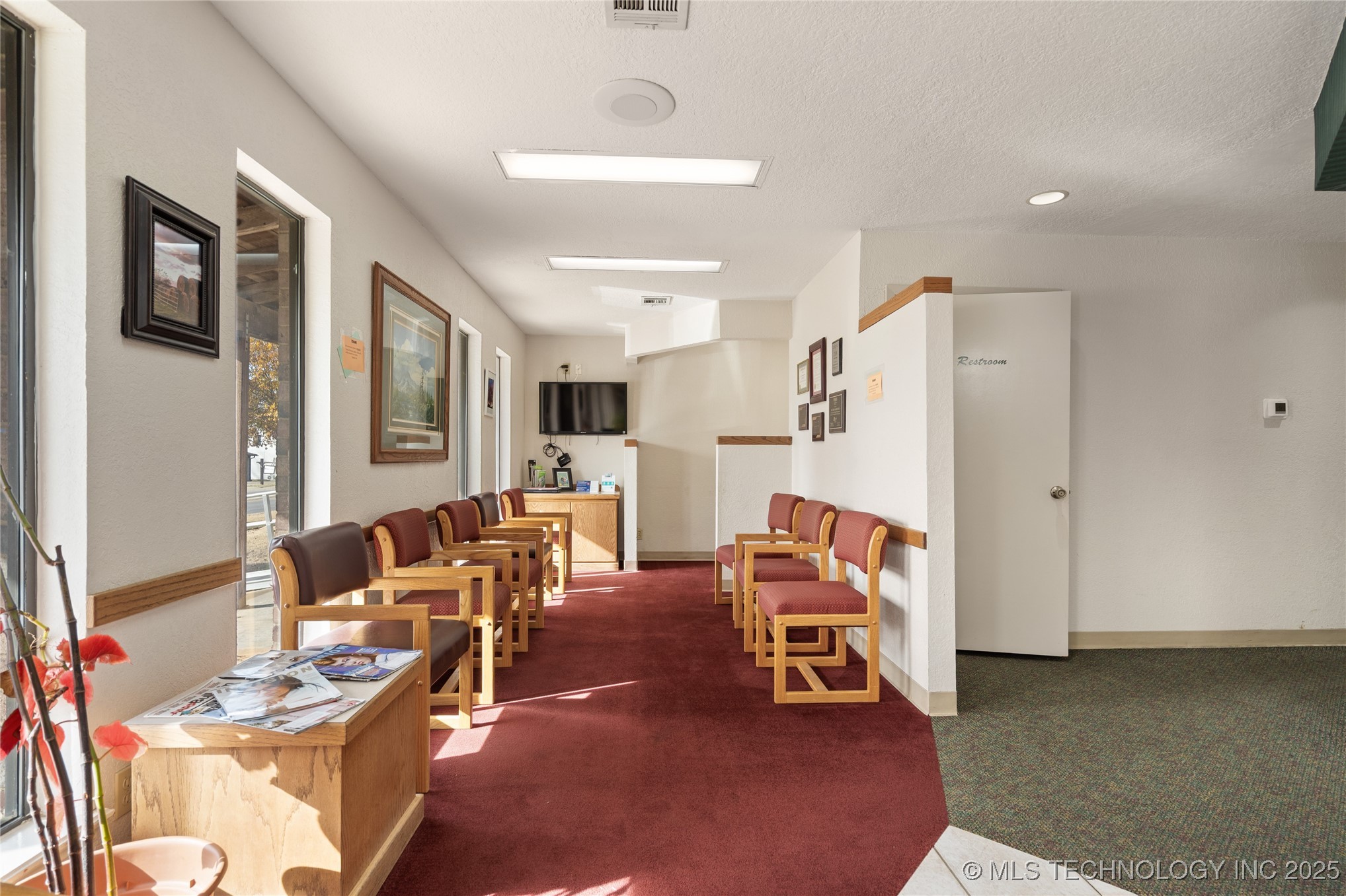 715 12th Nw Property Photo 6