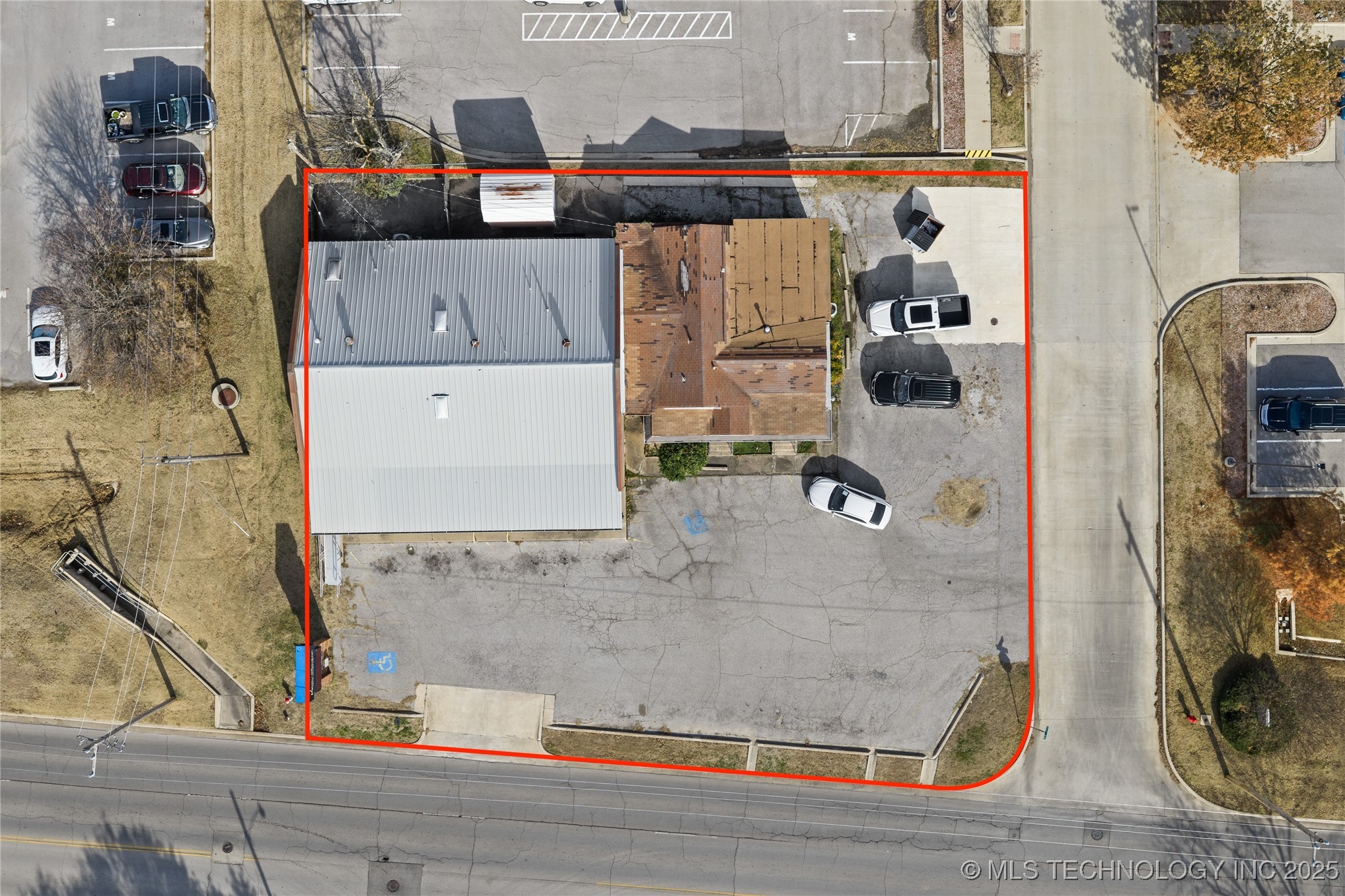 715 12th Nw Property Photo 16