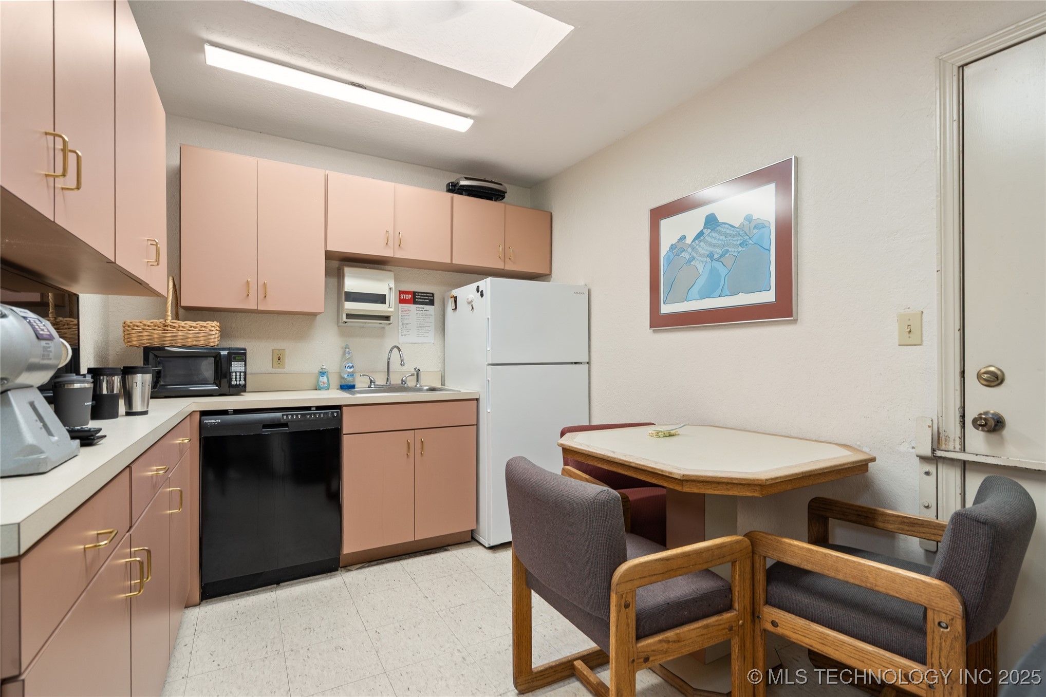 715 12th Nw Property Photo 18