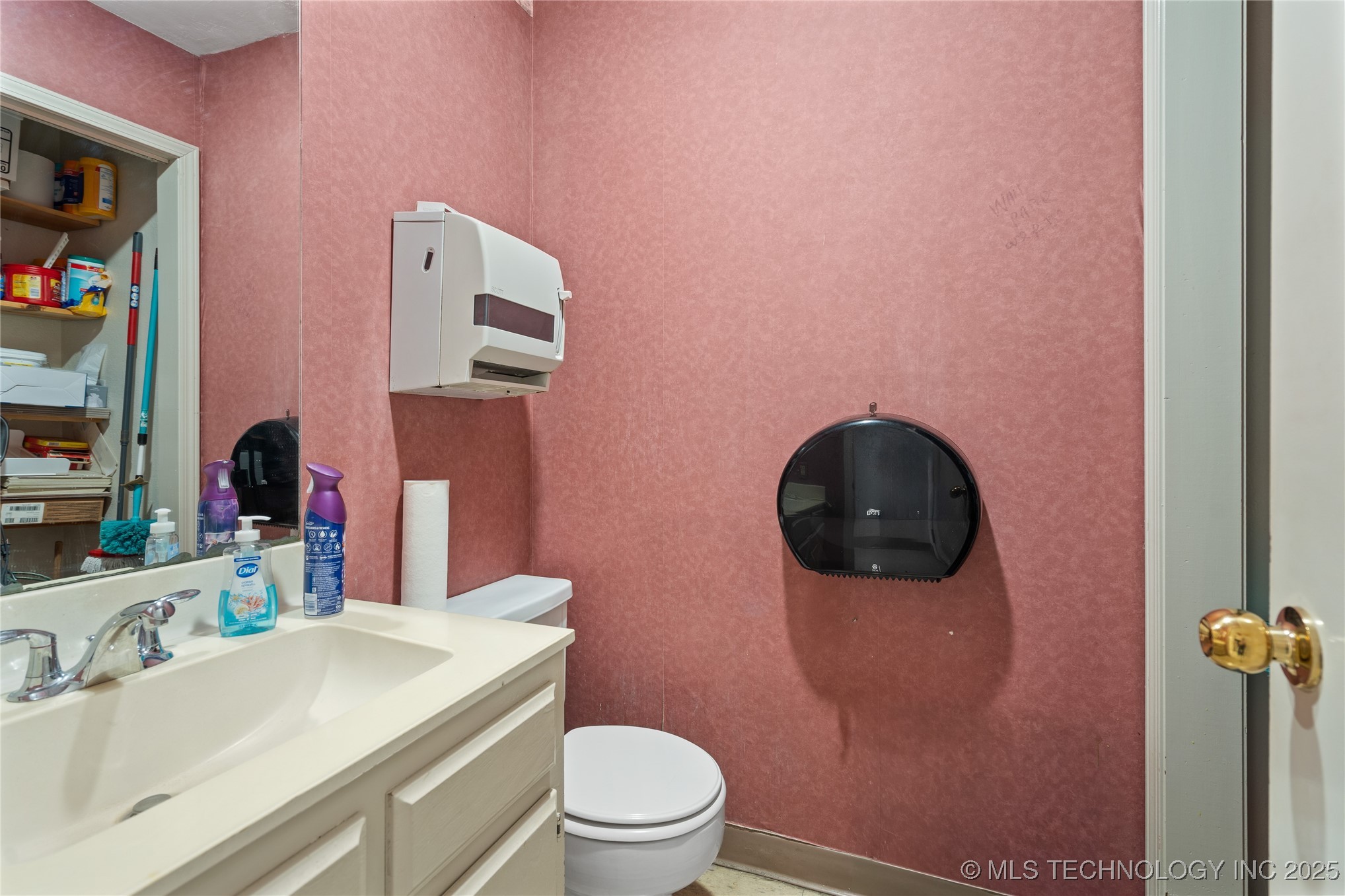 715 12th Nw Property Photo 19