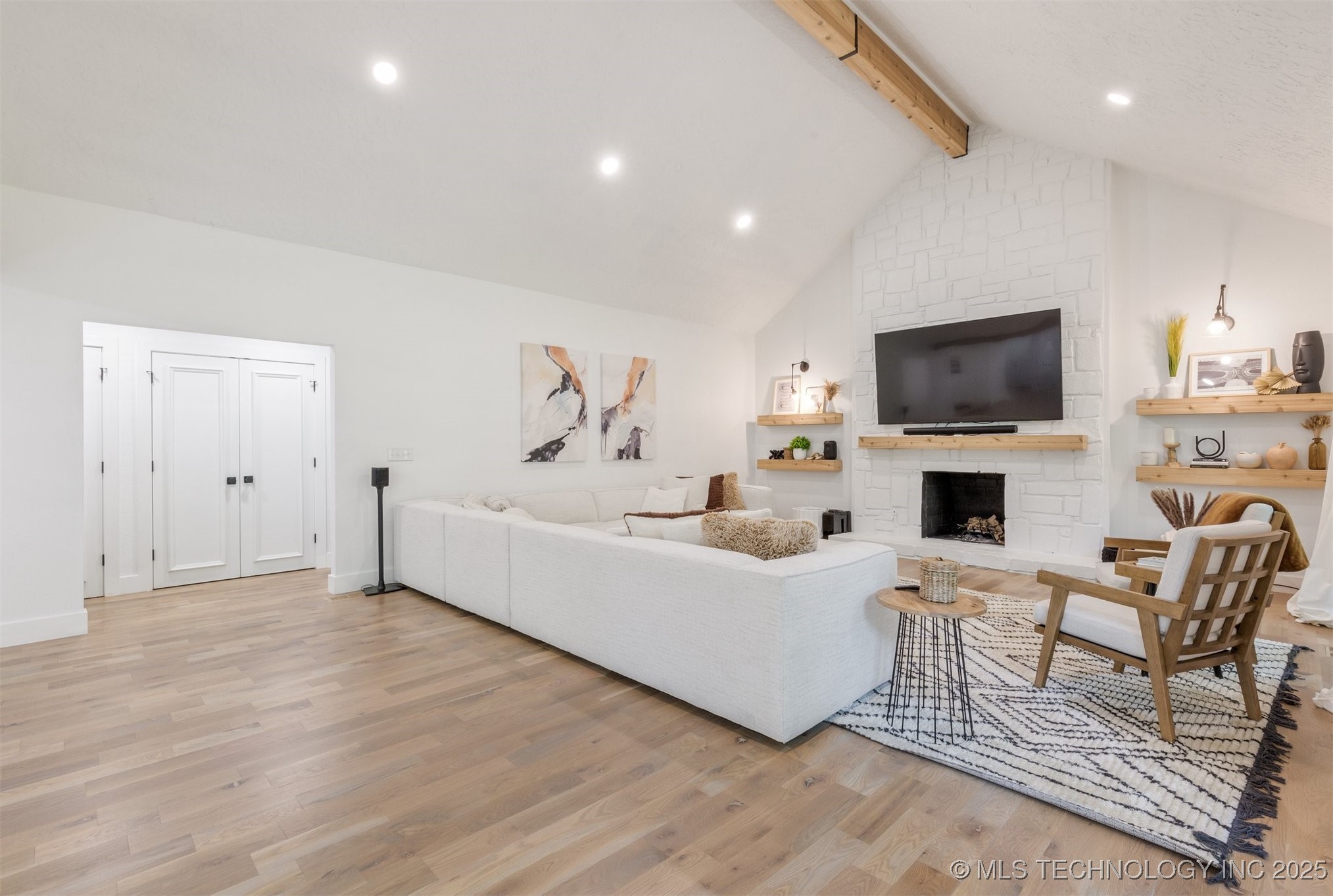 10123 S Urbana Avenue Property Photo 8