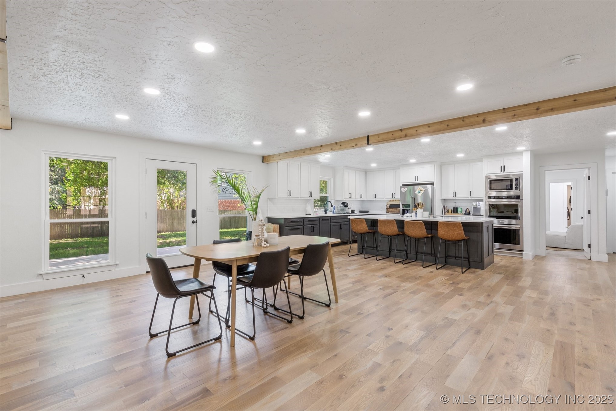 10123 S Urbana Avenue Property Photo 12